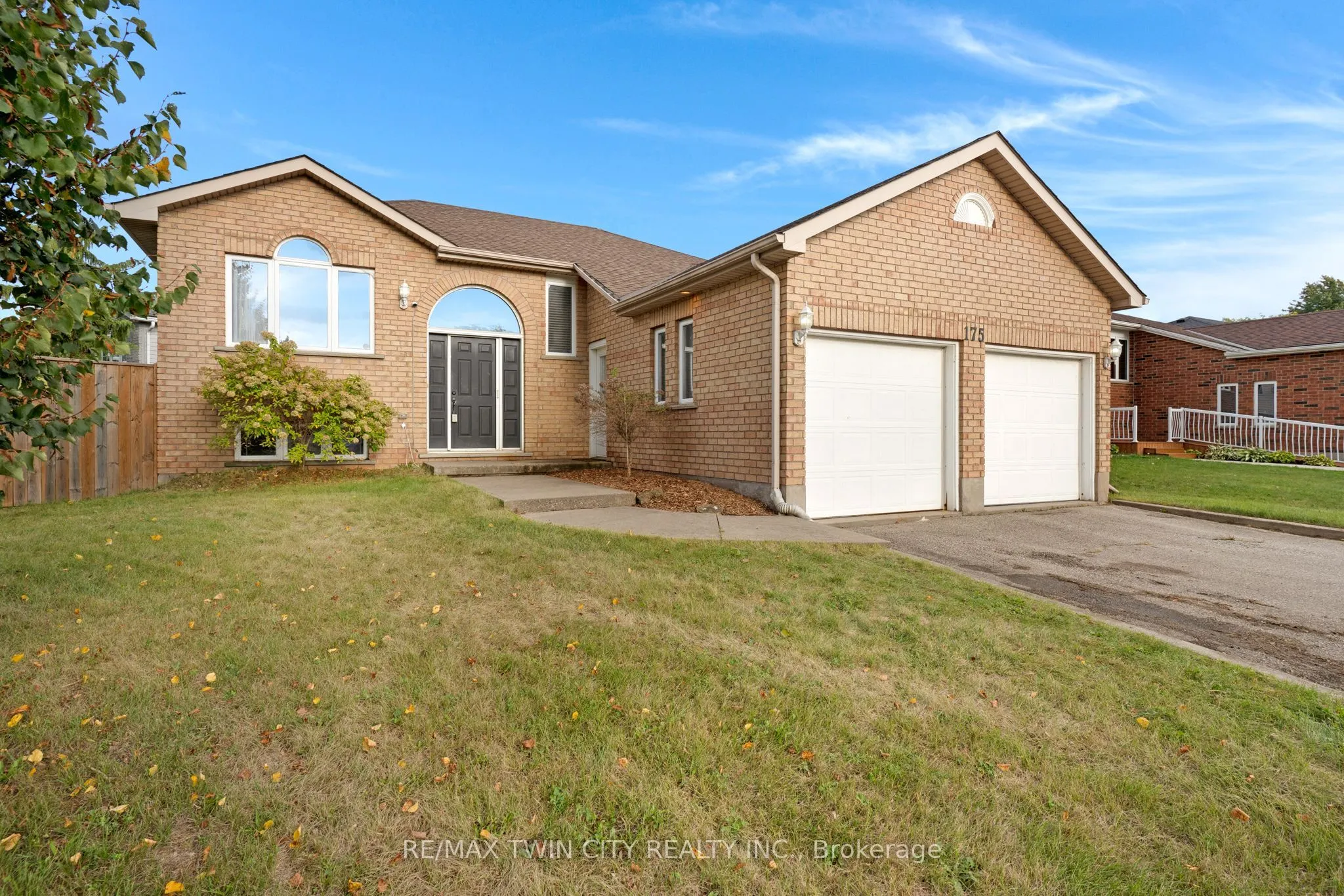 175 Stirling Macgregor Drive