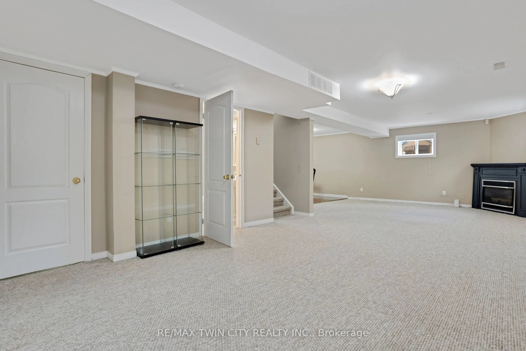 175 Stirling Macgregor Drive