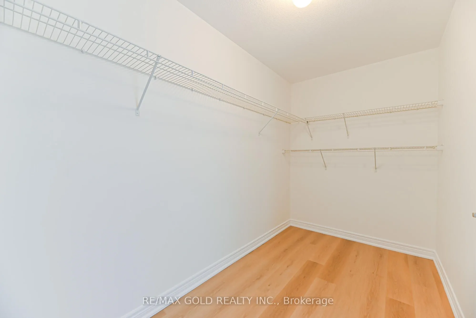 20 Mullholland Avenue