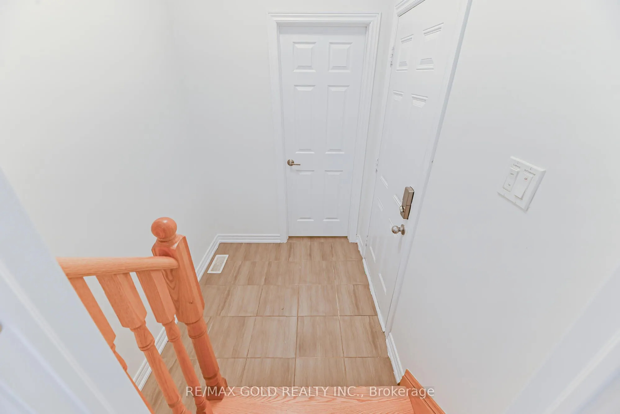 20 Mullholland Avenue