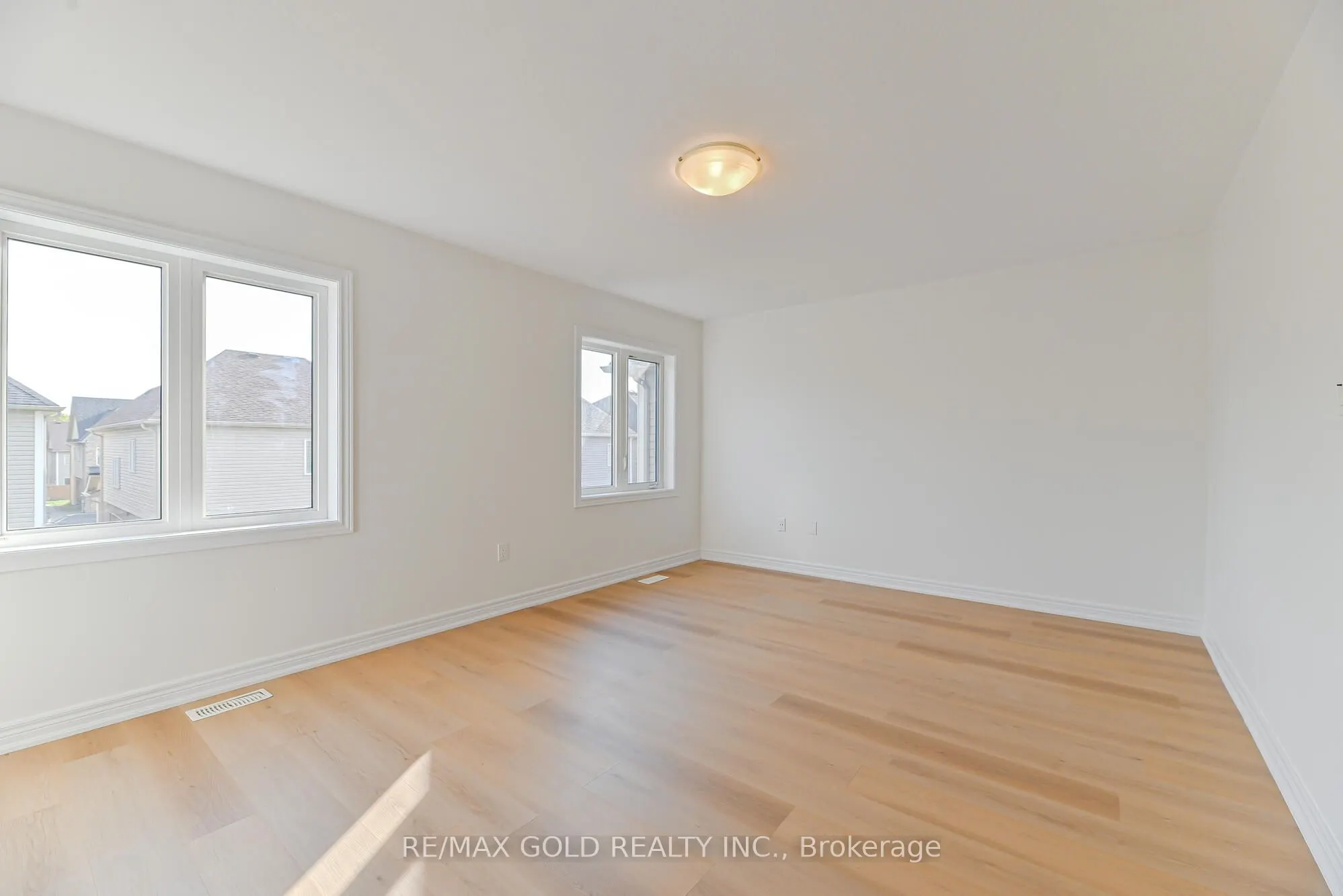 20 Mullholland Avenue