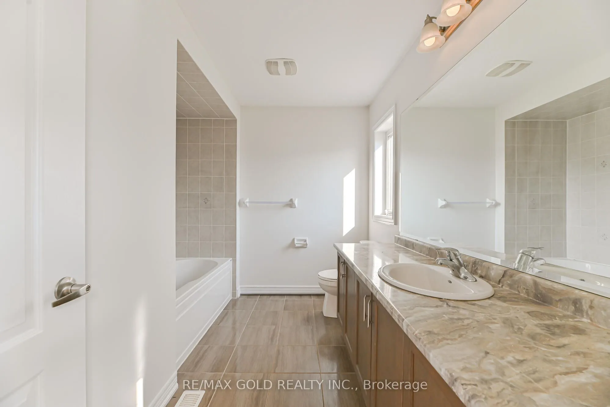 20 Mullholland Avenue