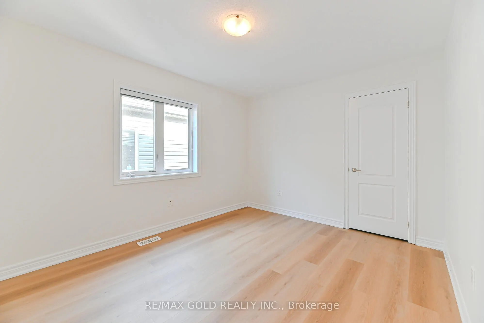 20 Mullholland Avenue