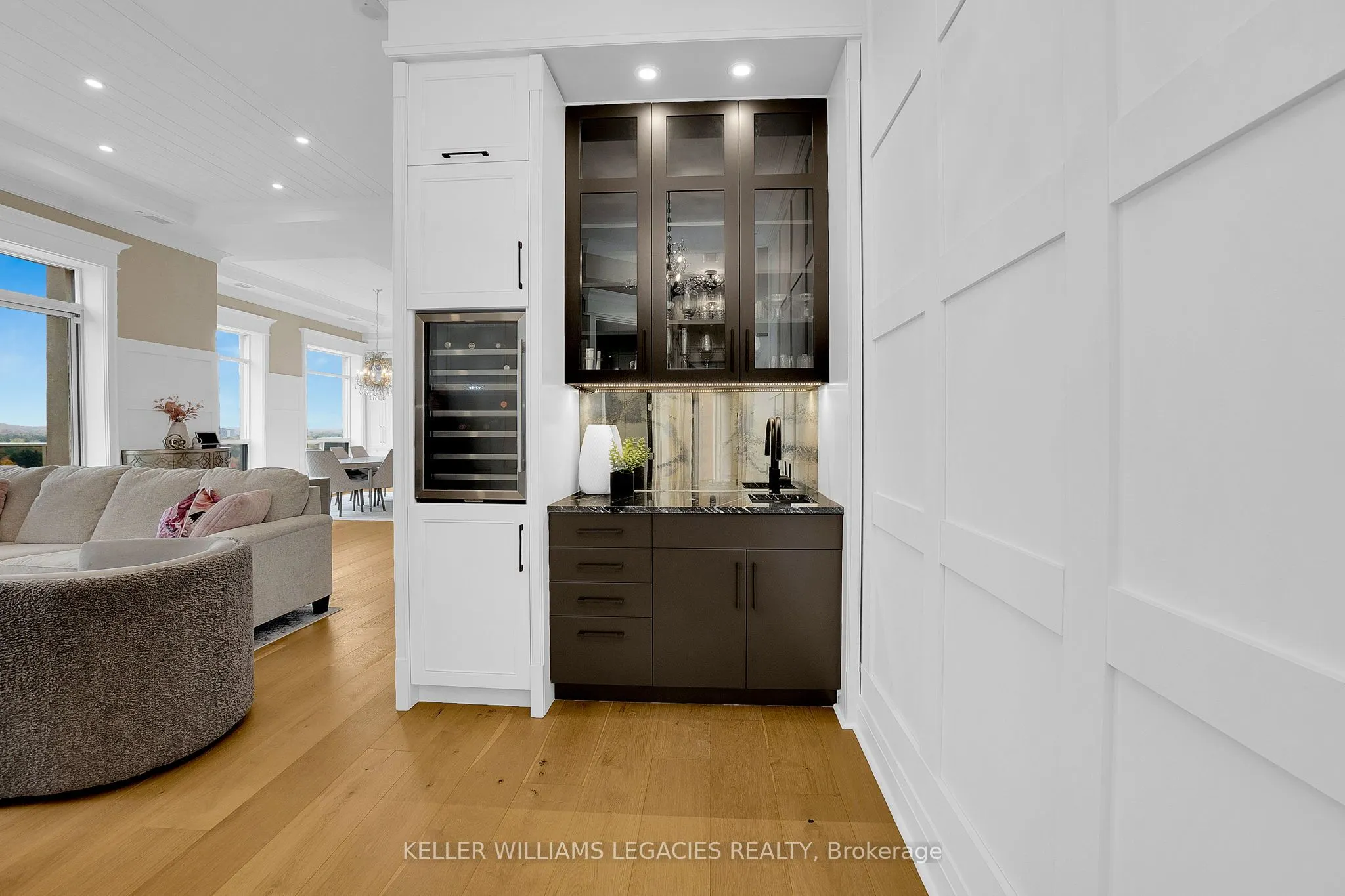 223 Erb Street W, #1202