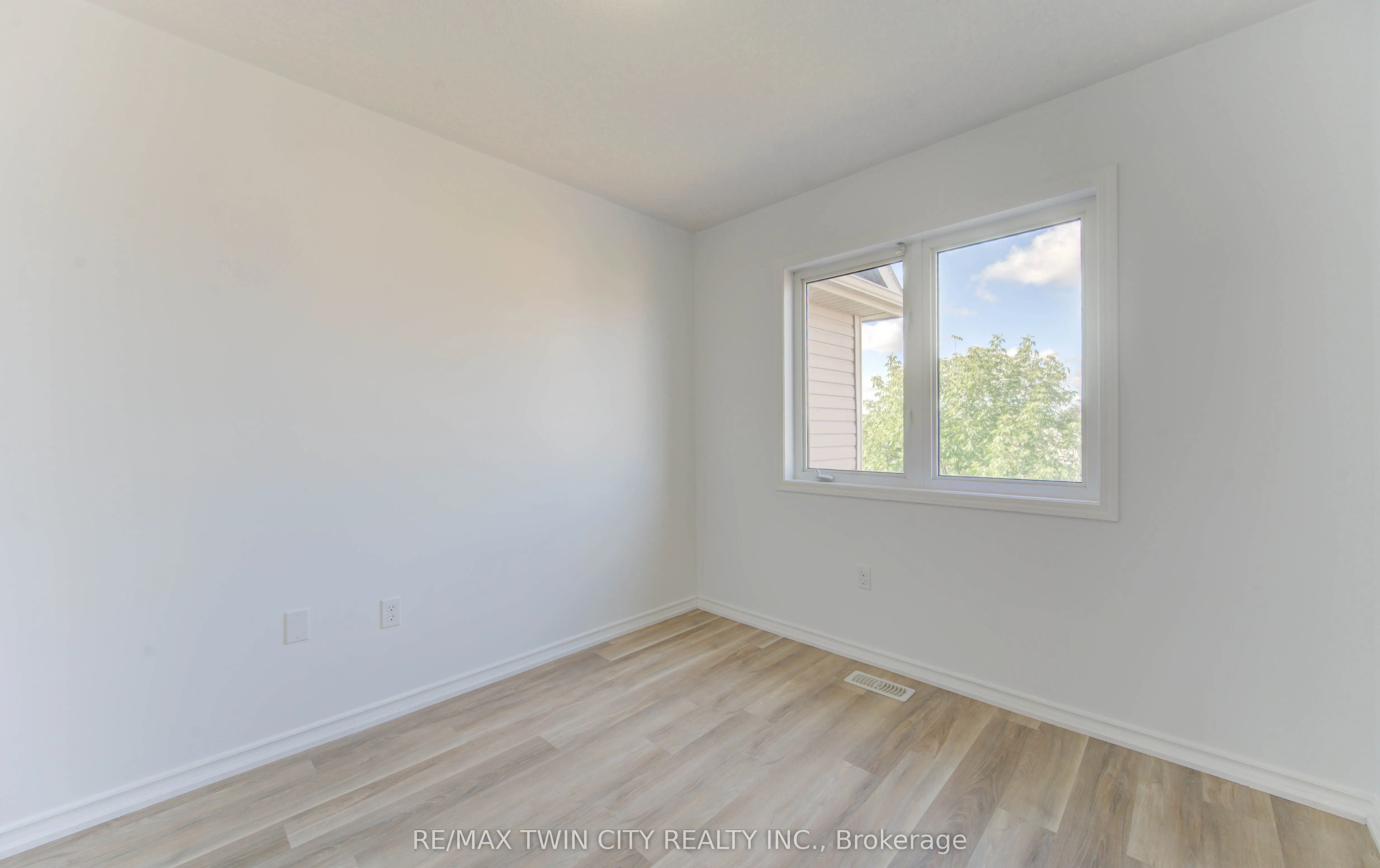 82 Trowbridge Street