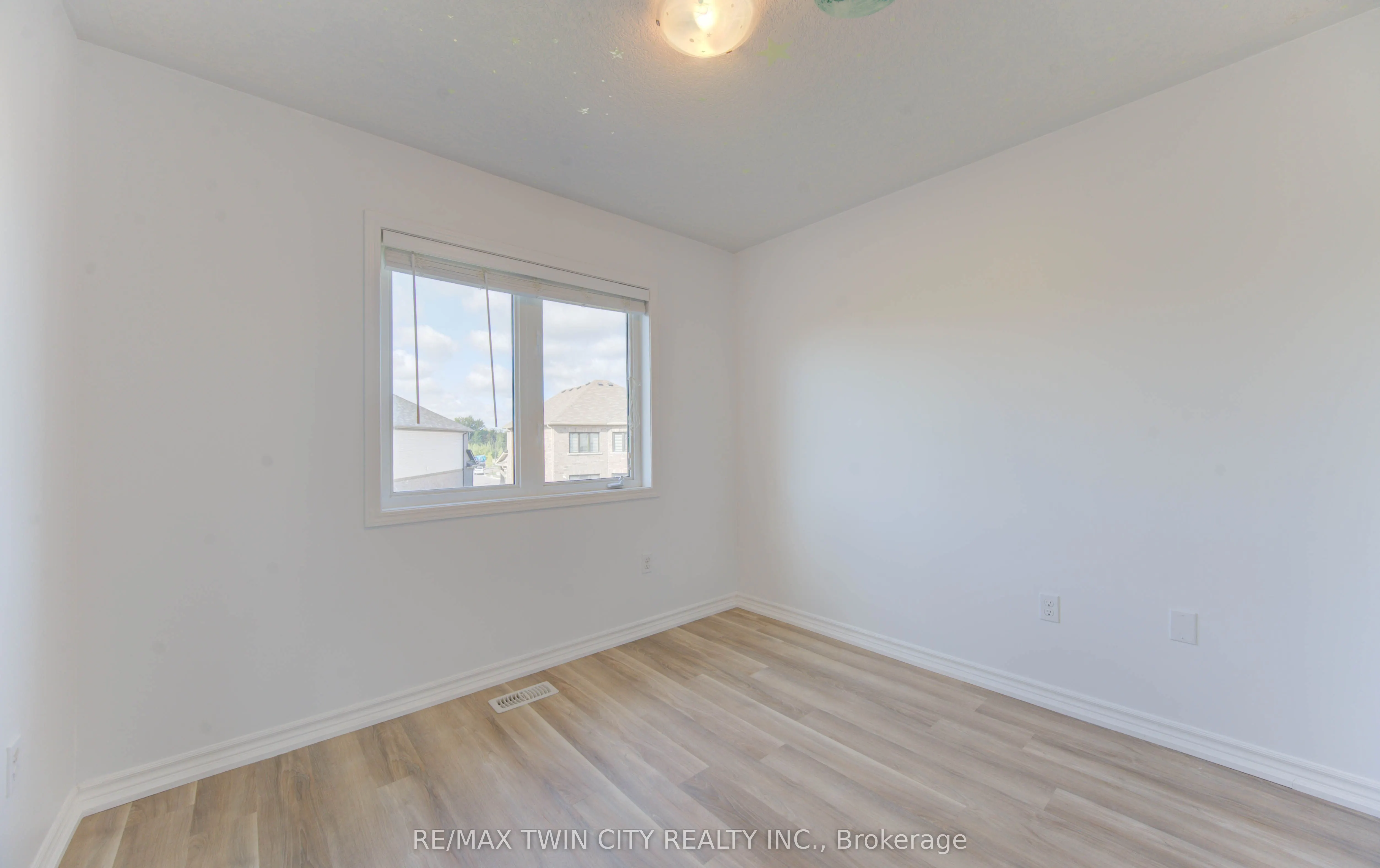 82 Trowbridge Street