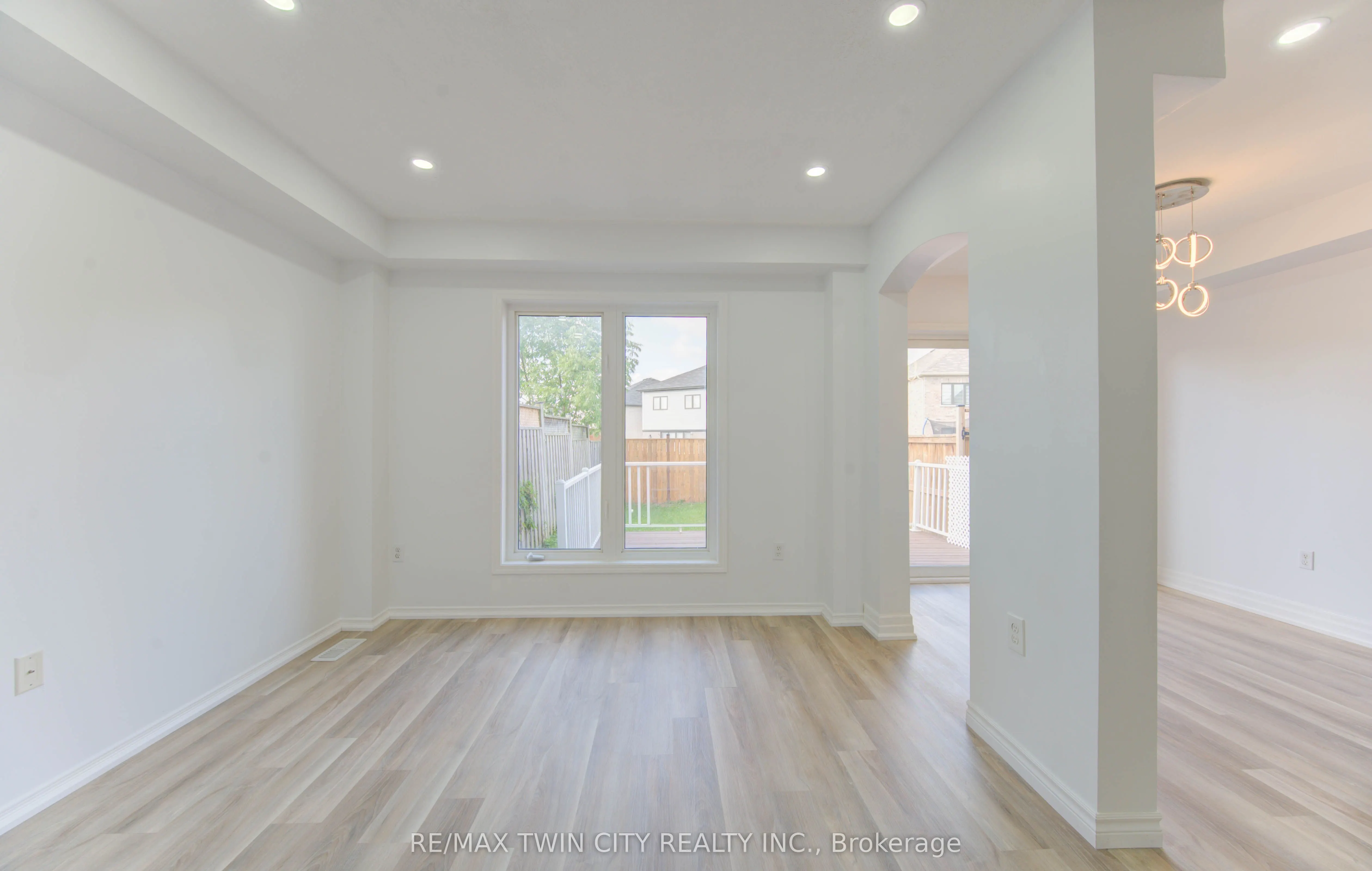 82 Trowbridge Street