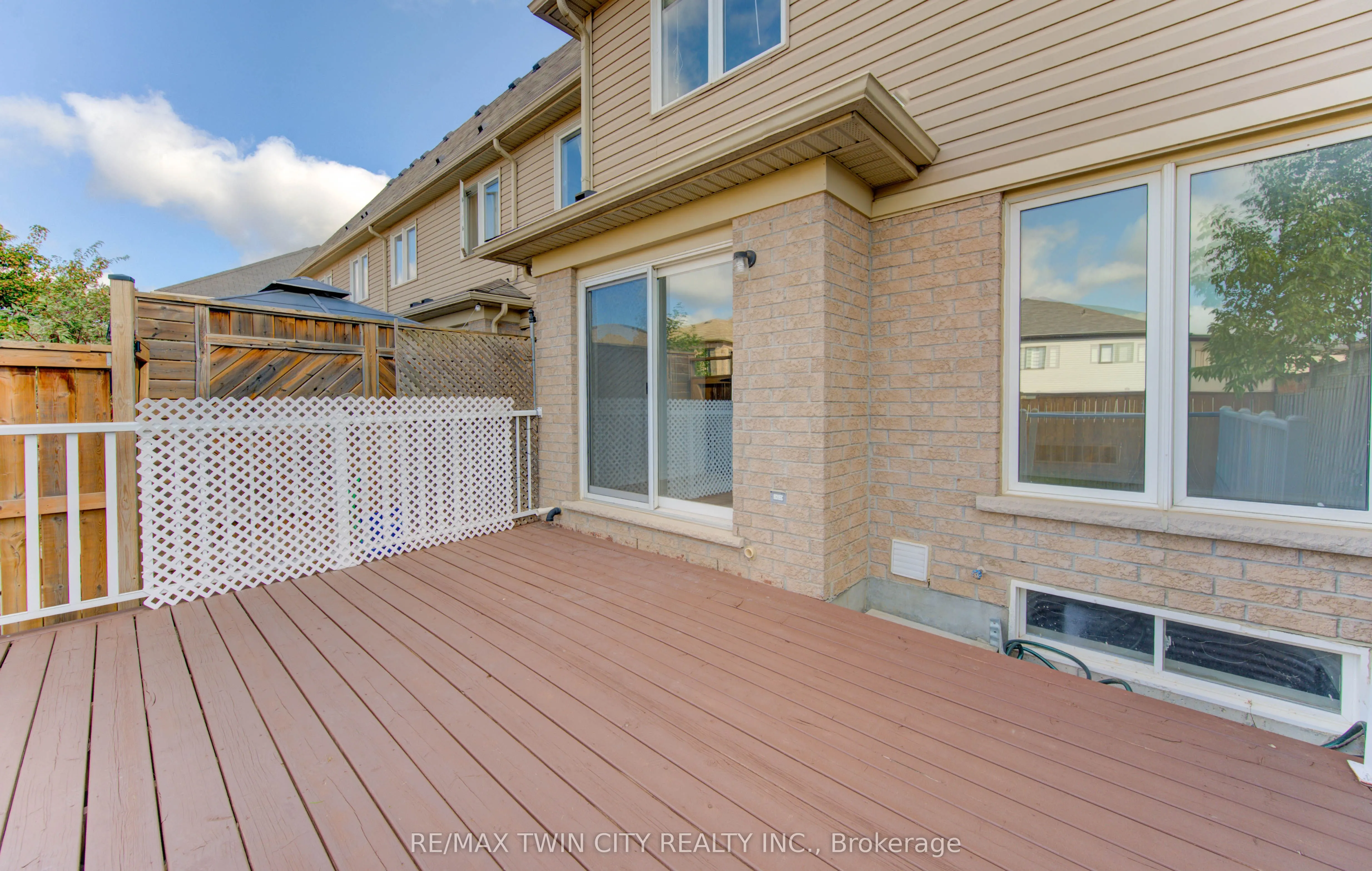 82 Trowbridge Street