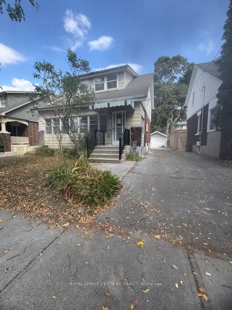 194 Samuels Street, #Main Floor