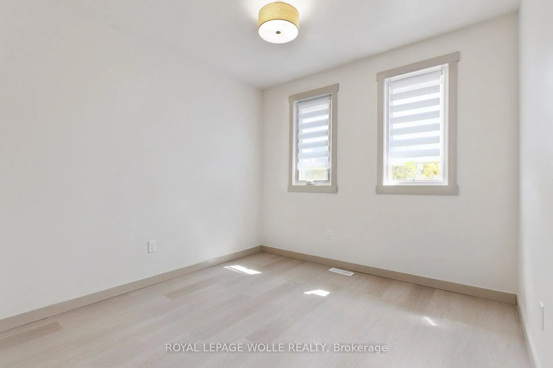 89 Woolwich Street, #27