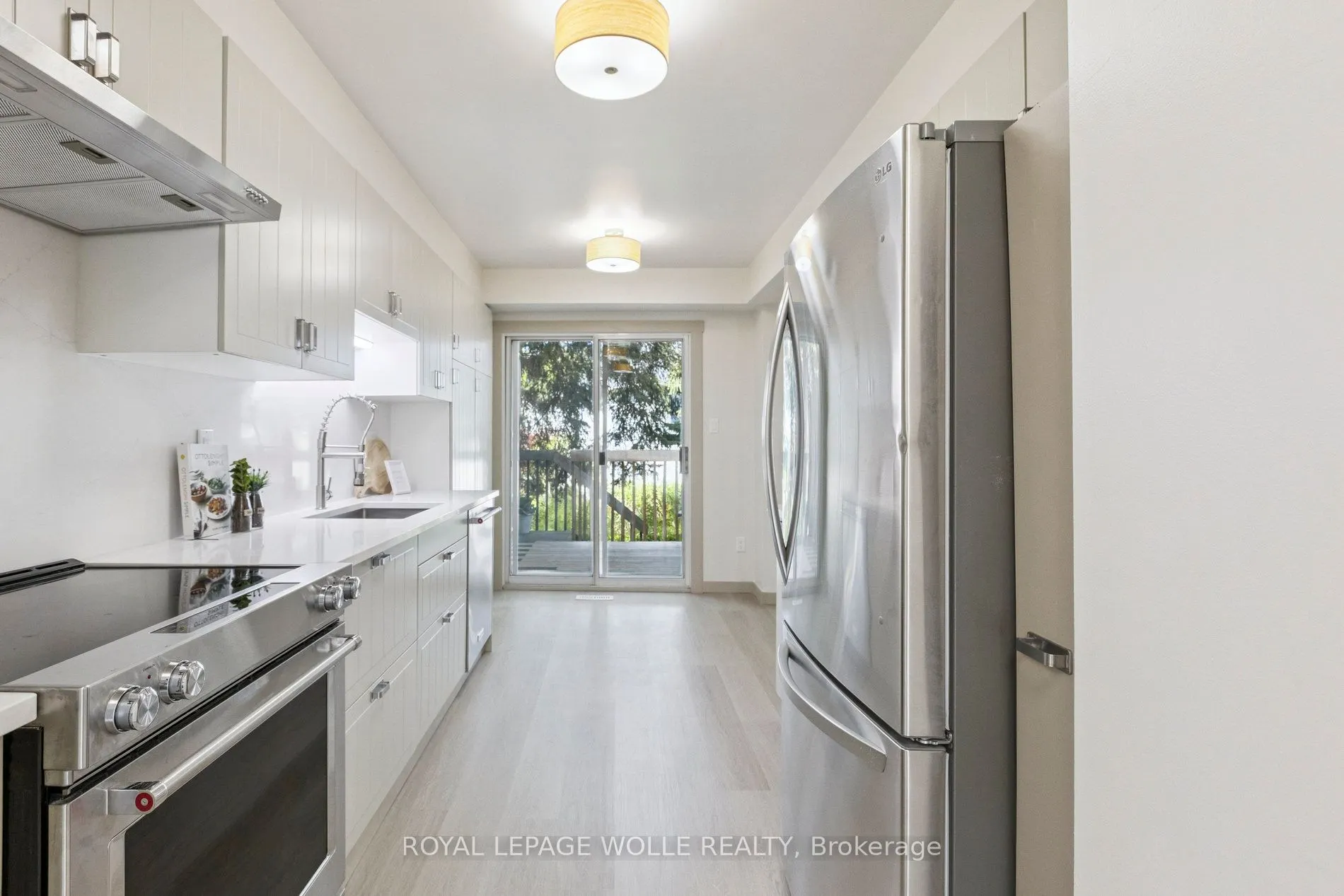 89 Woolwich Street, #27