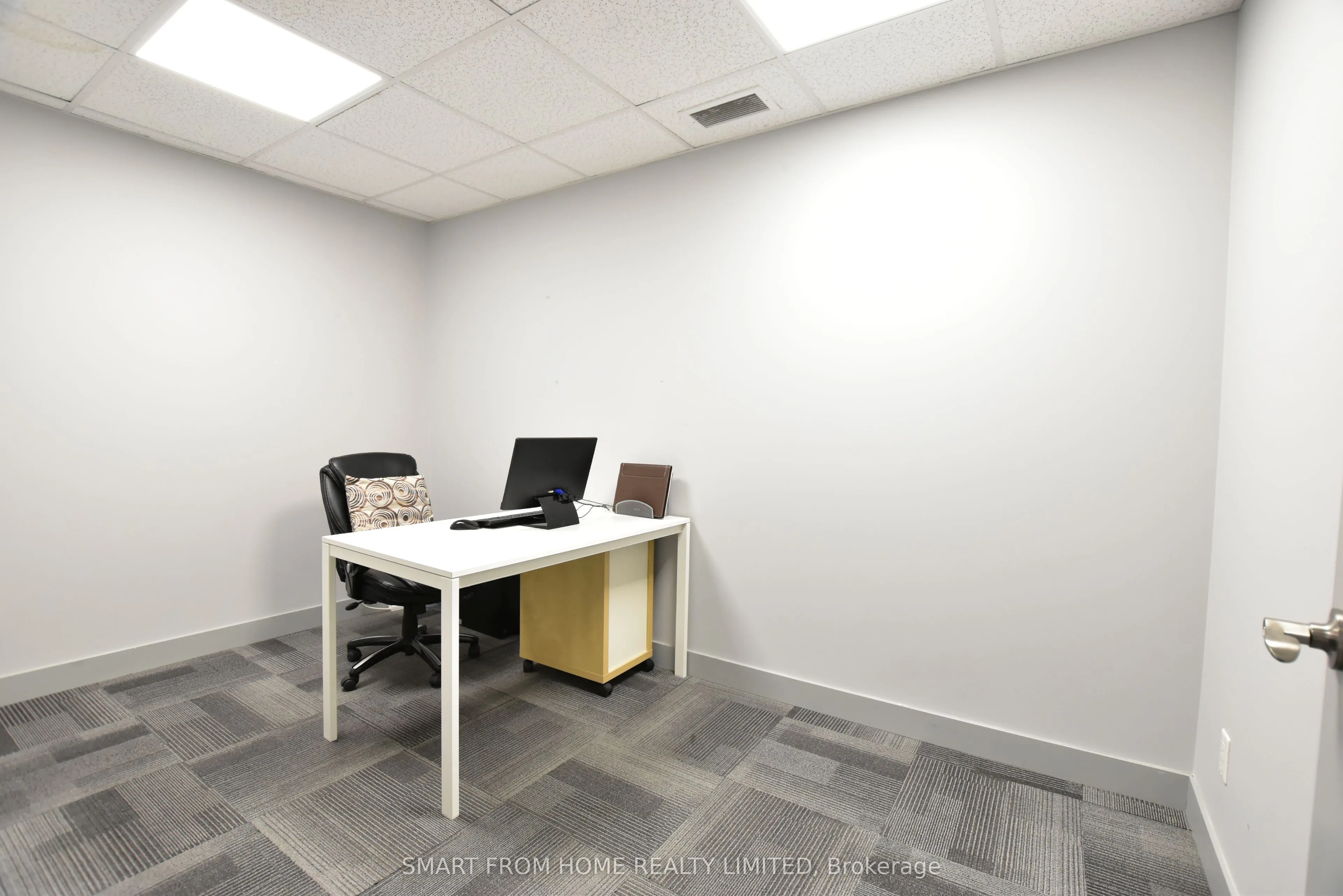 1 VICTORIA Street, #210