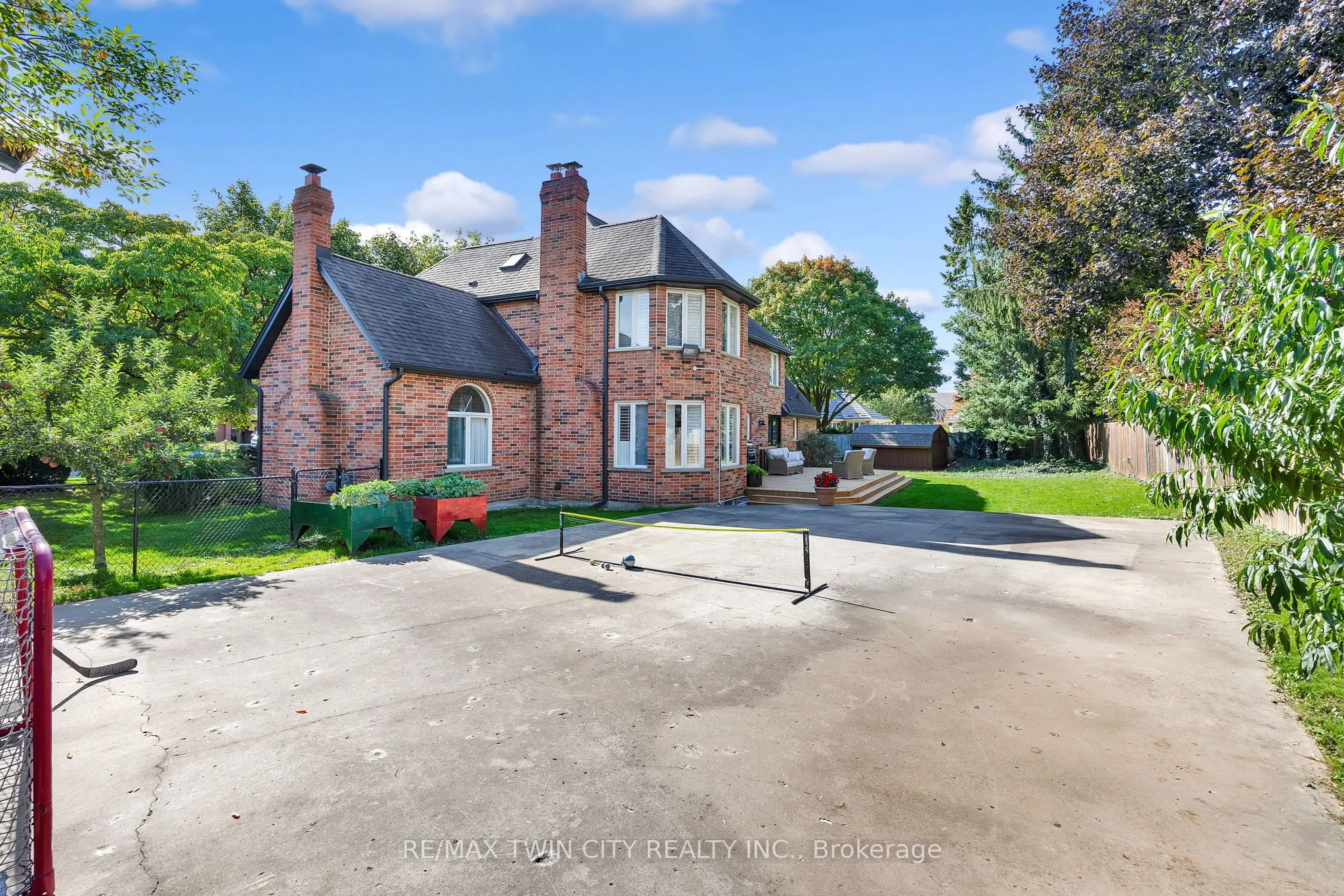 250 Grey Squirrel Place