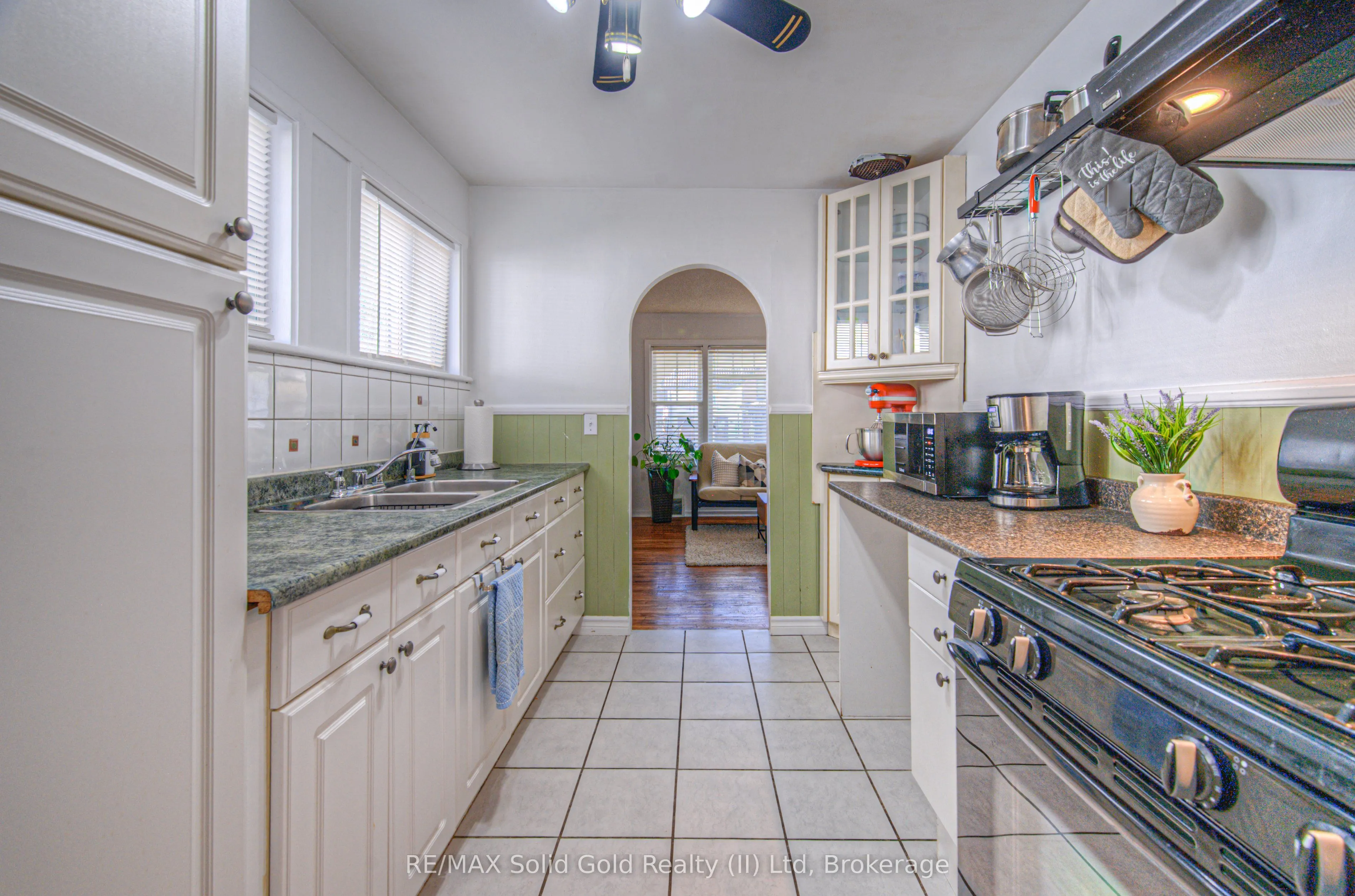 220 Schlueter Street