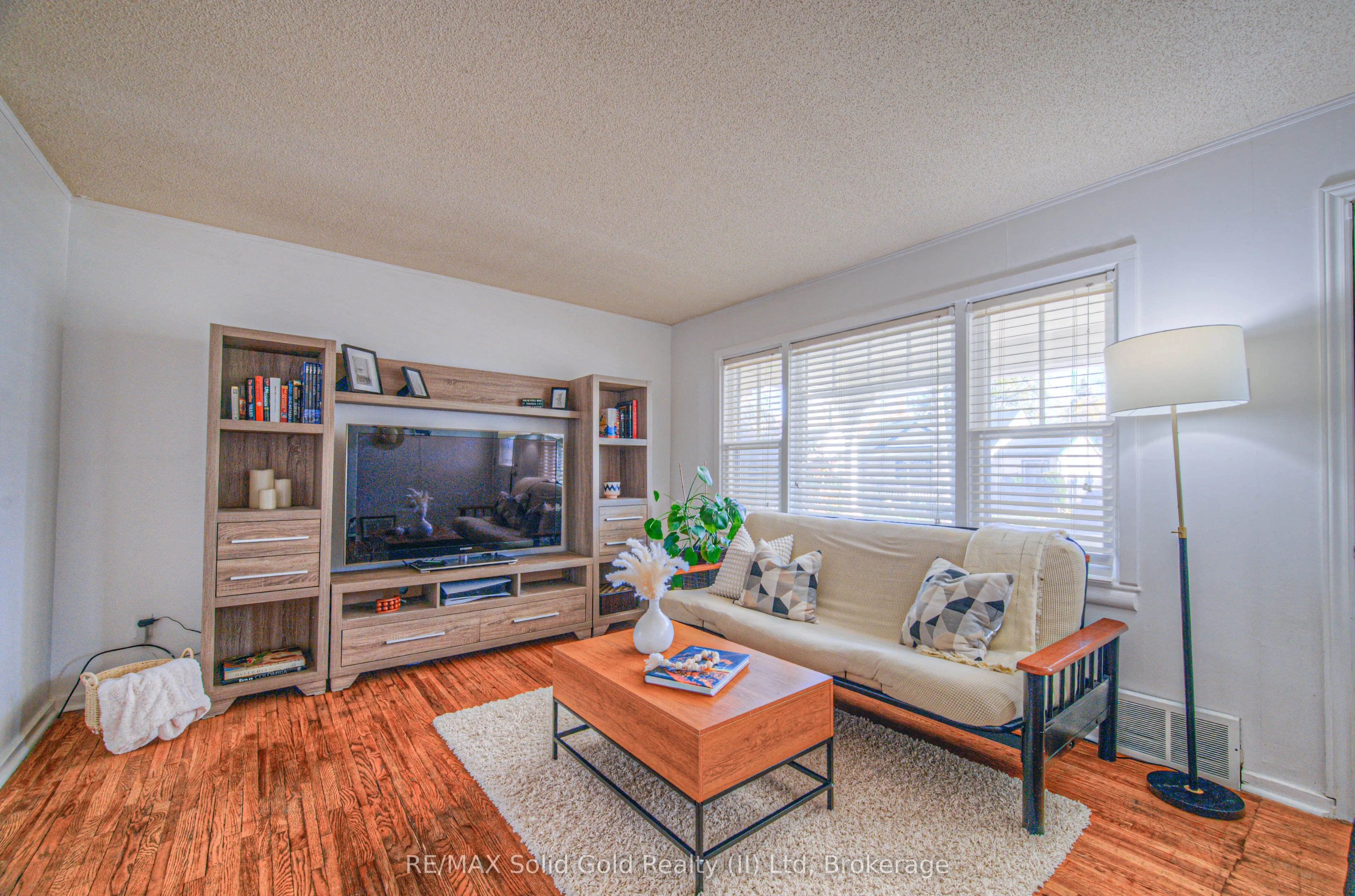 220 Schlueter Street