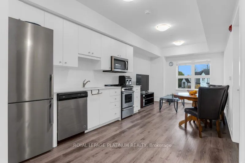 110 Fergus Avenue, #201