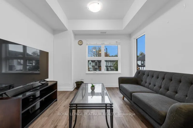 110 Fergus Avenue, #201