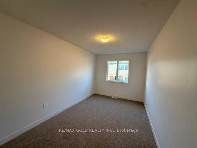 24 Oak Forest Common Crescent