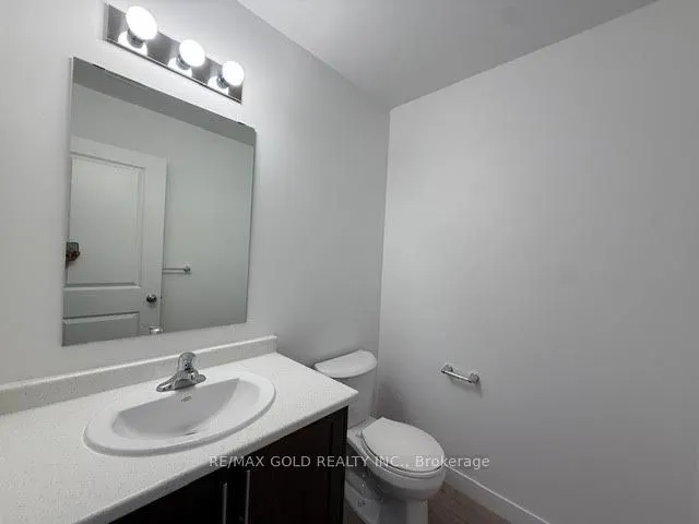 24 Oak Forest Common Crescent