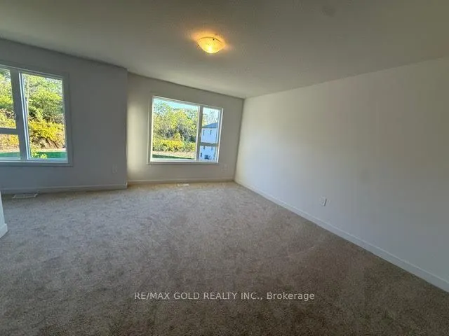 24 Oak Forest Common Crescent