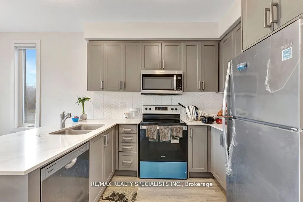 99 Roger Street, #21