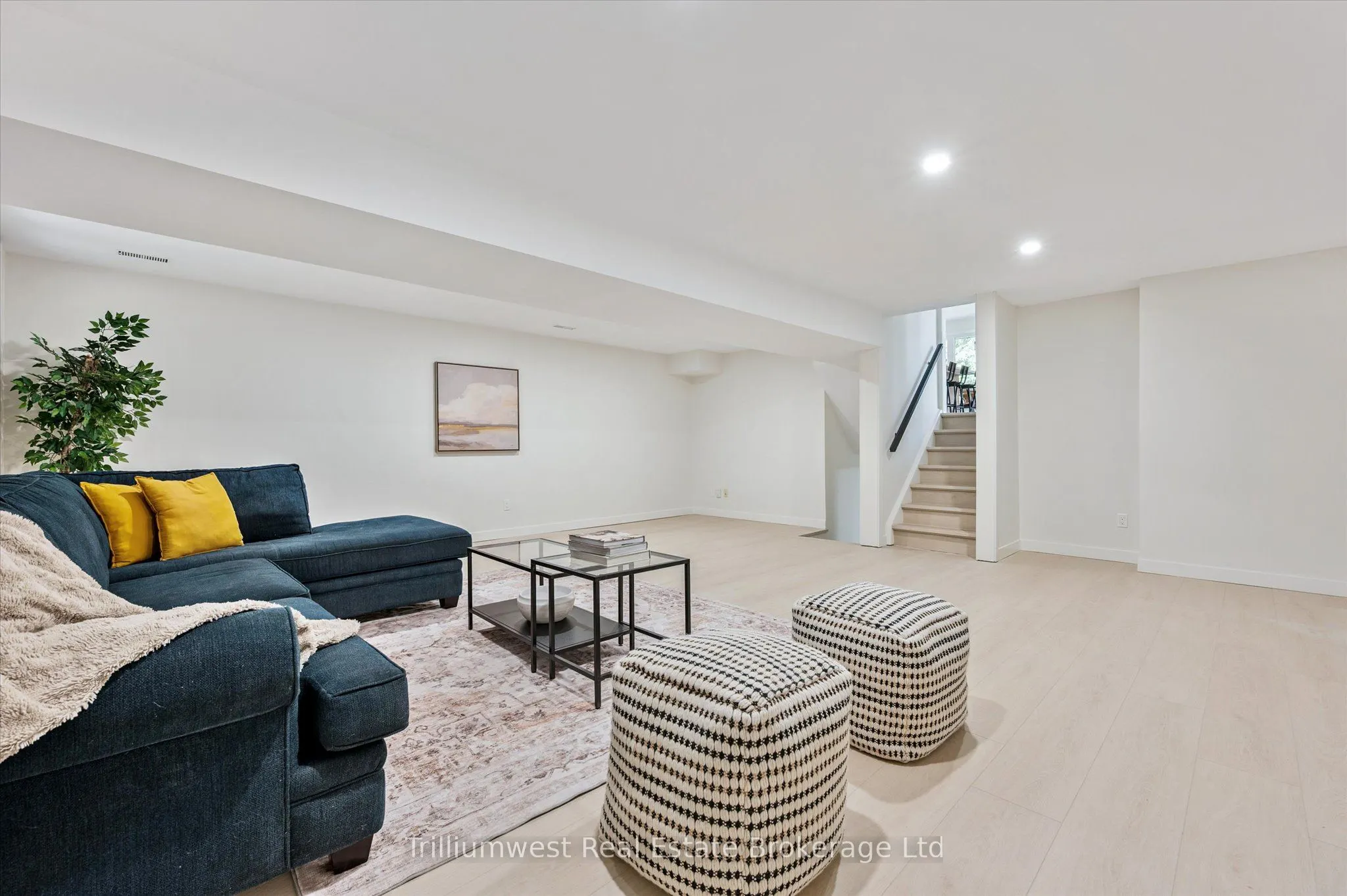 459 Drummerhill Crescent