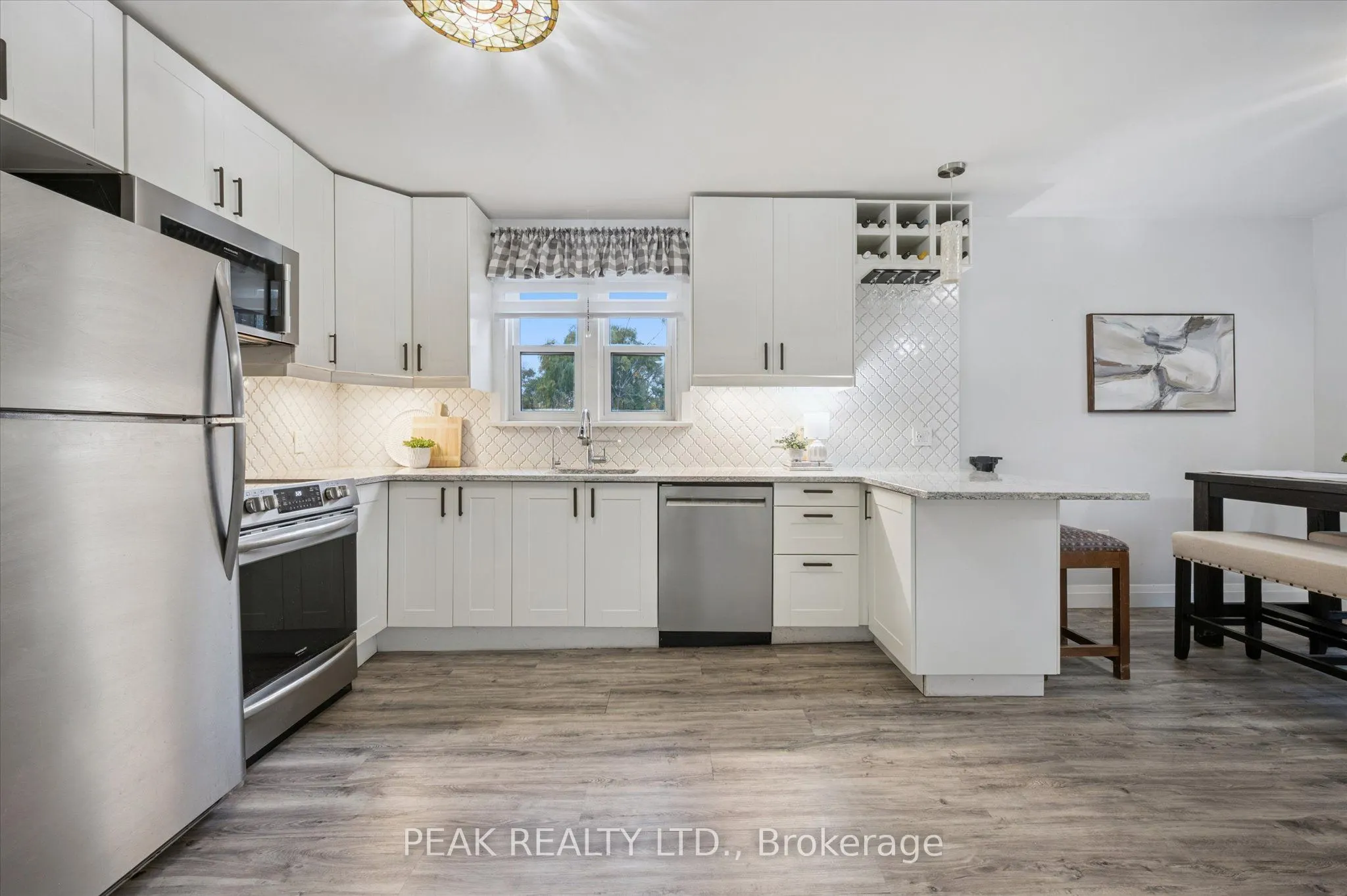 145 Bridgeport Road E