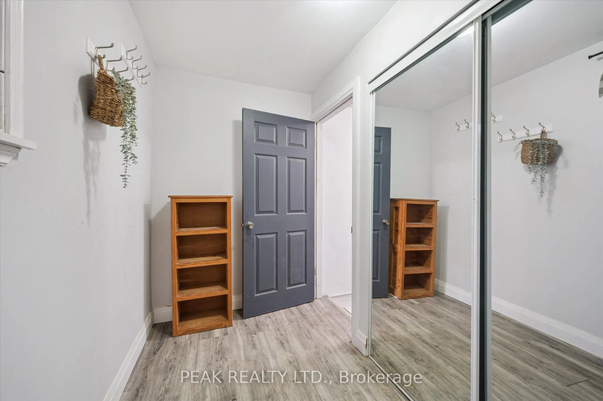 145 Bridgeport Road E