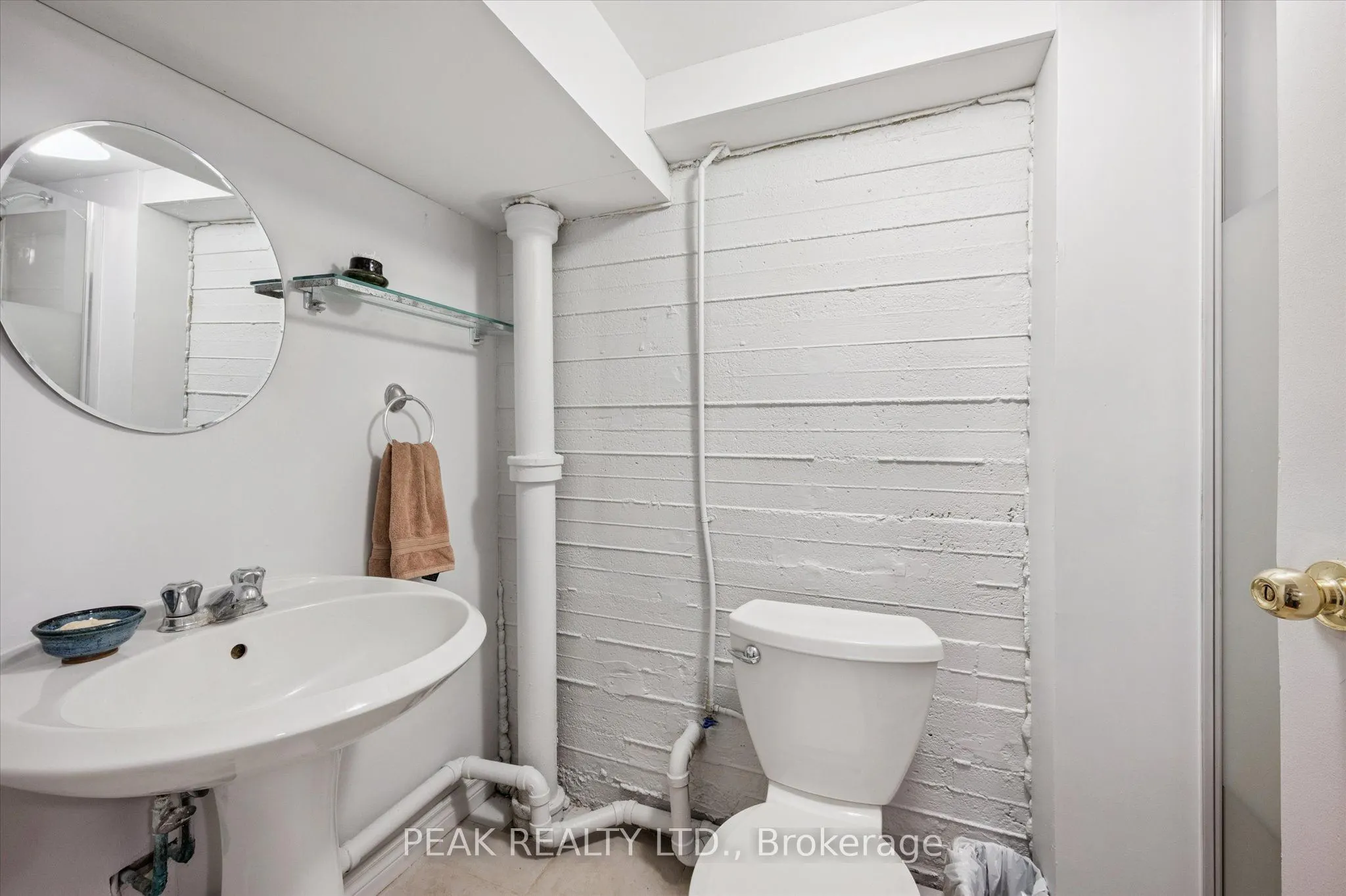 145 Bridgeport Road E