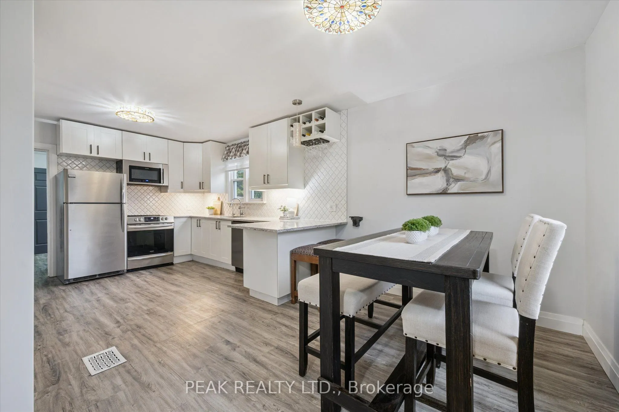 145 Bridgeport Road E