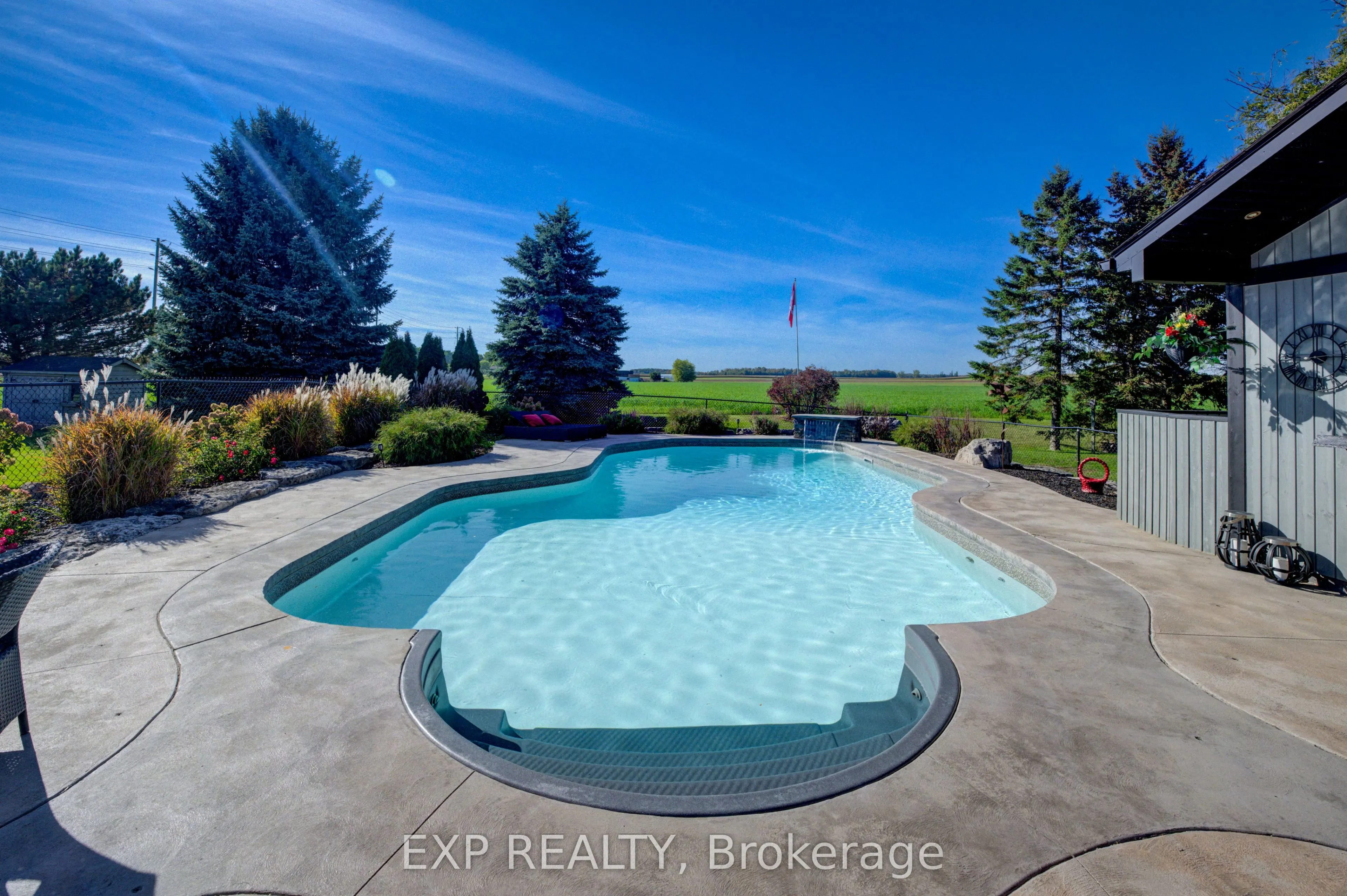 28 Musselman Crescent