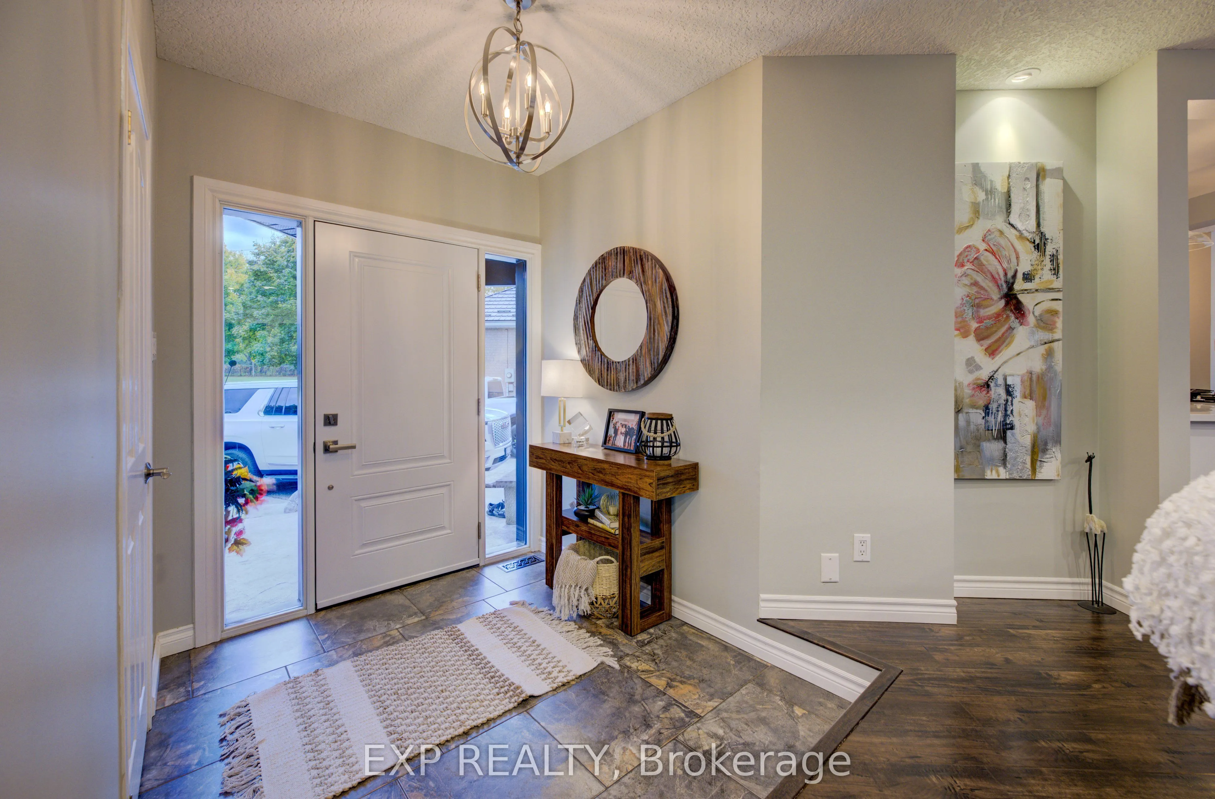 28 Musselman Crescent