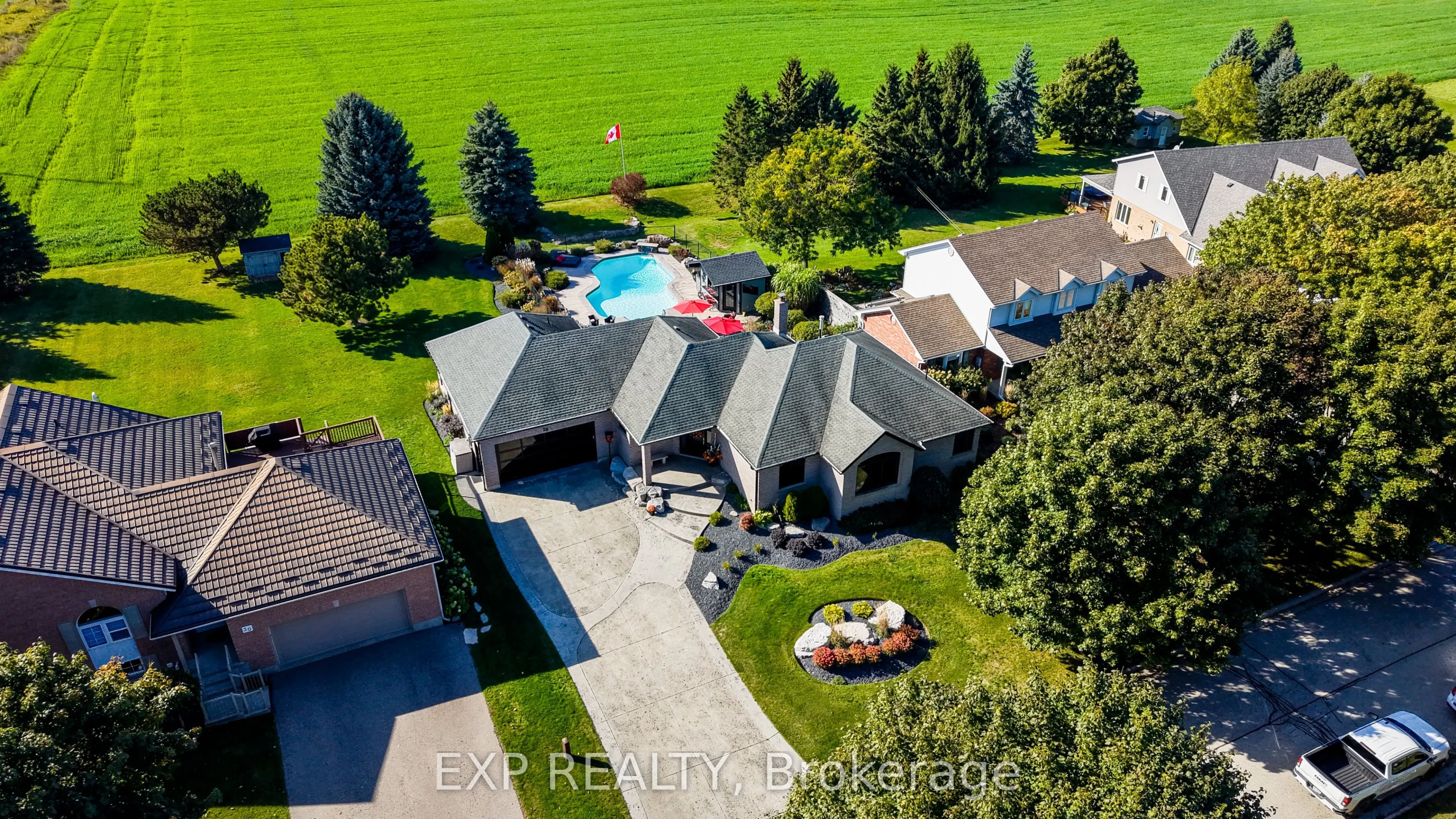 28 Musselman Crescent