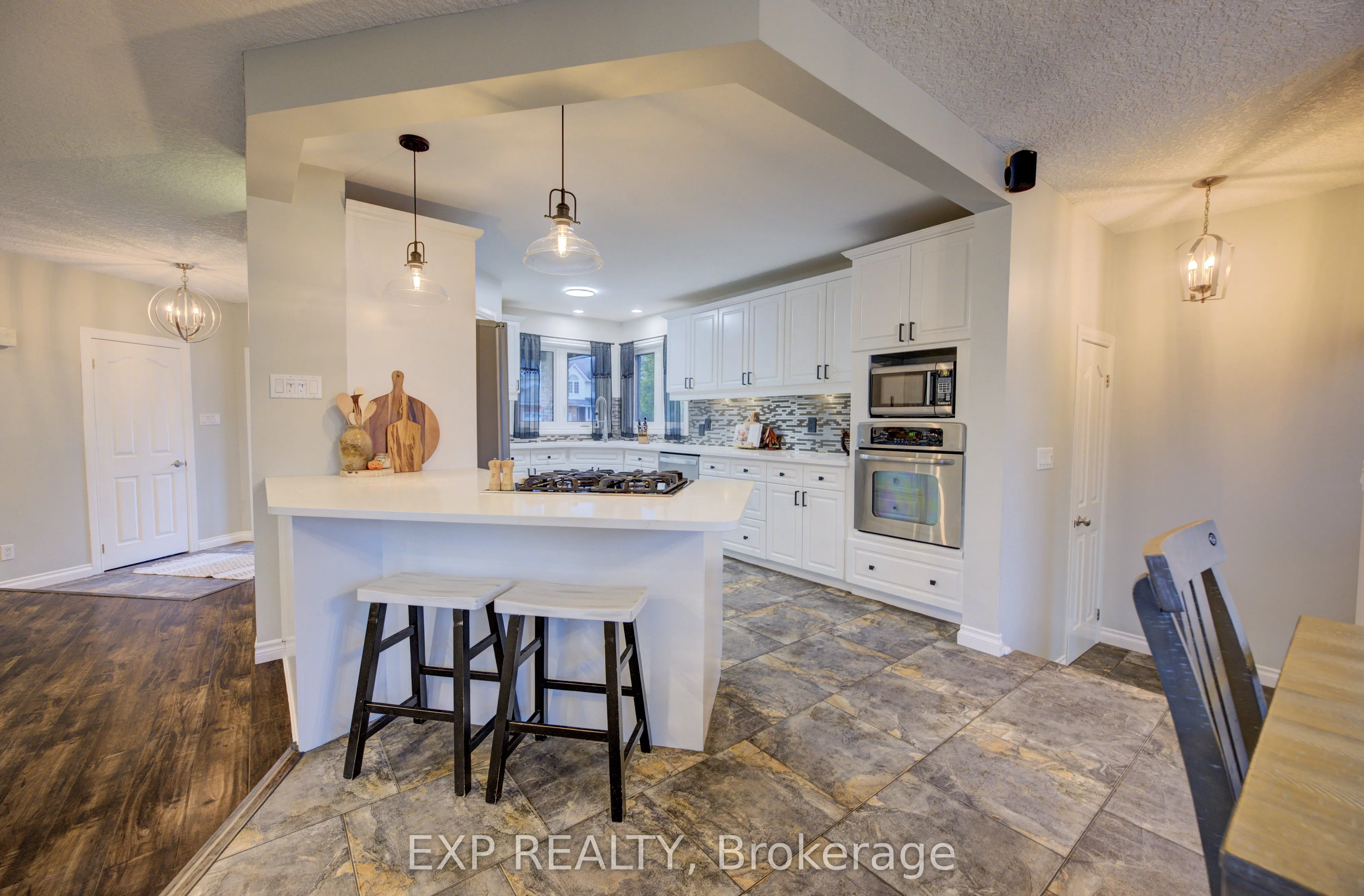 28 Musselman Crescent