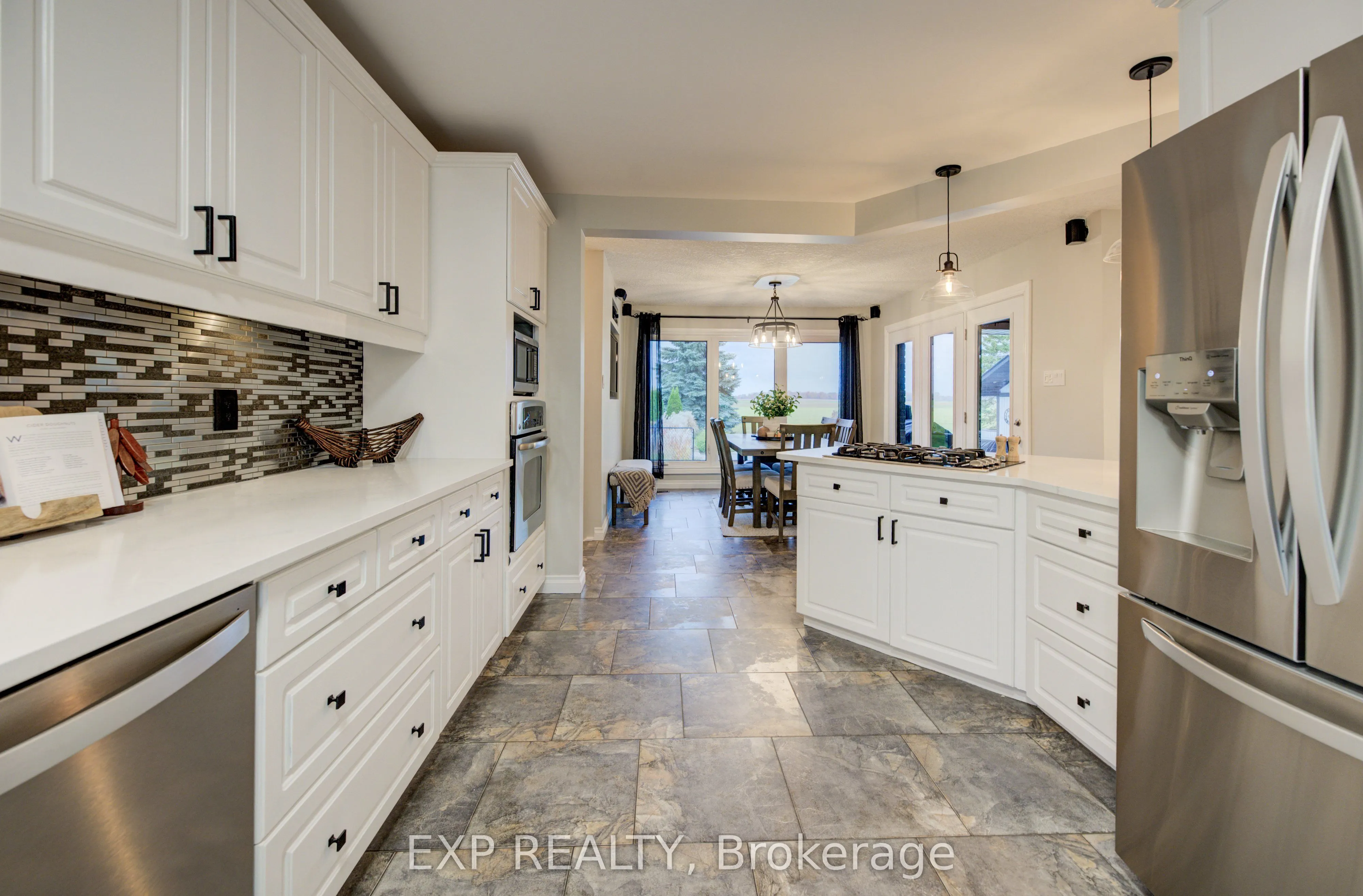 28 Musselman Crescent