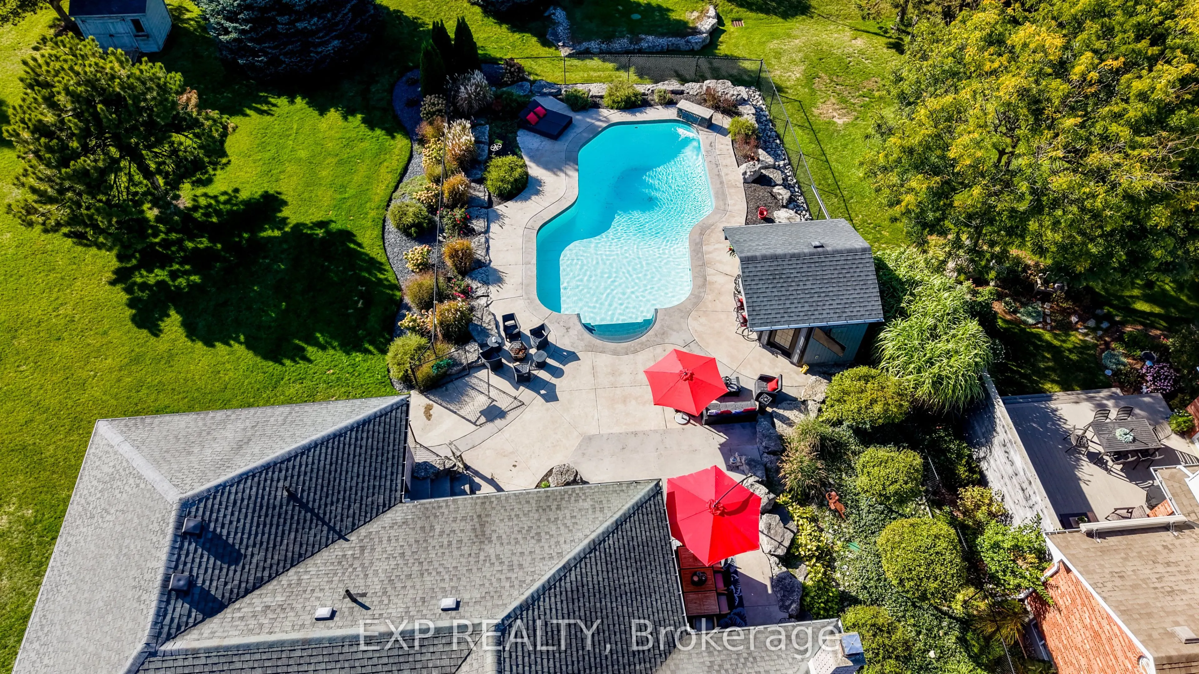 28 Musselman Crescent