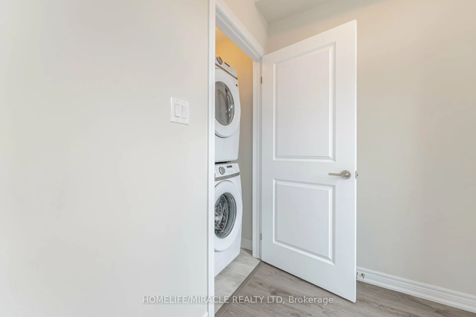 10 Birmingham Drive E, #70