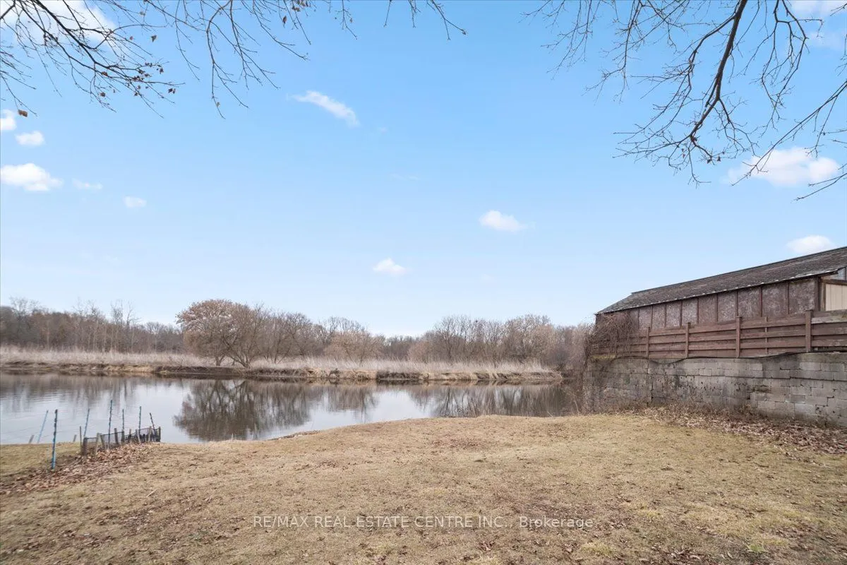 401 Fountain Street S