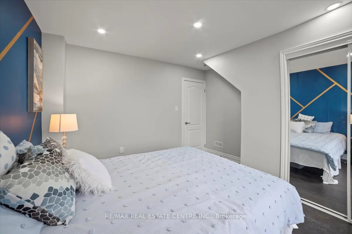 401 Fountain Street S