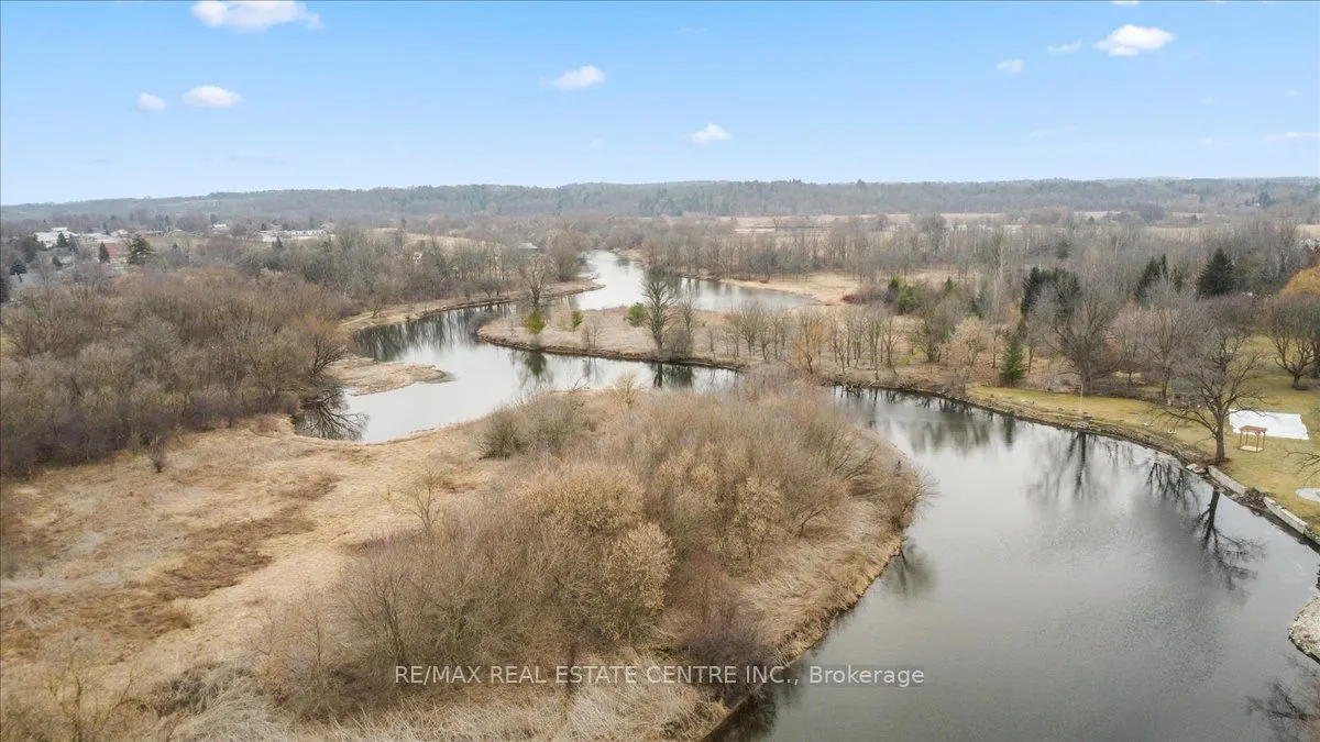 401 Fountain Street S