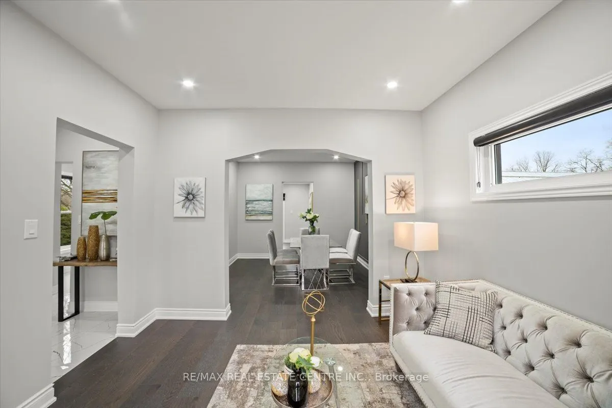 401 Fountain Street S