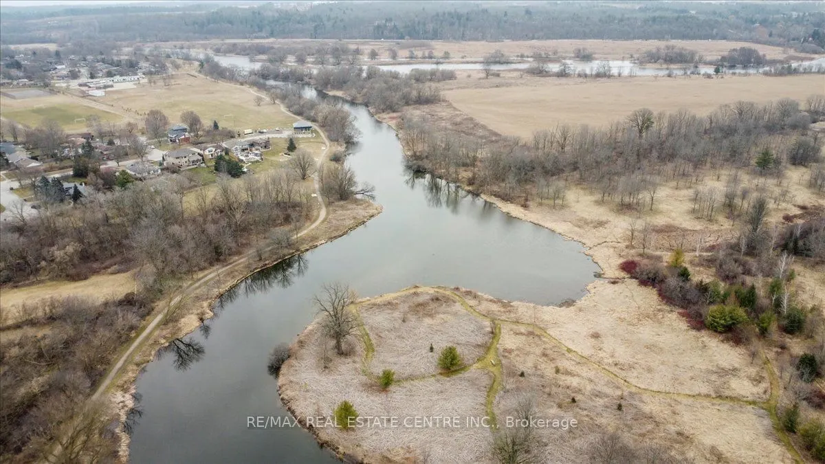 401 Fountain Street S