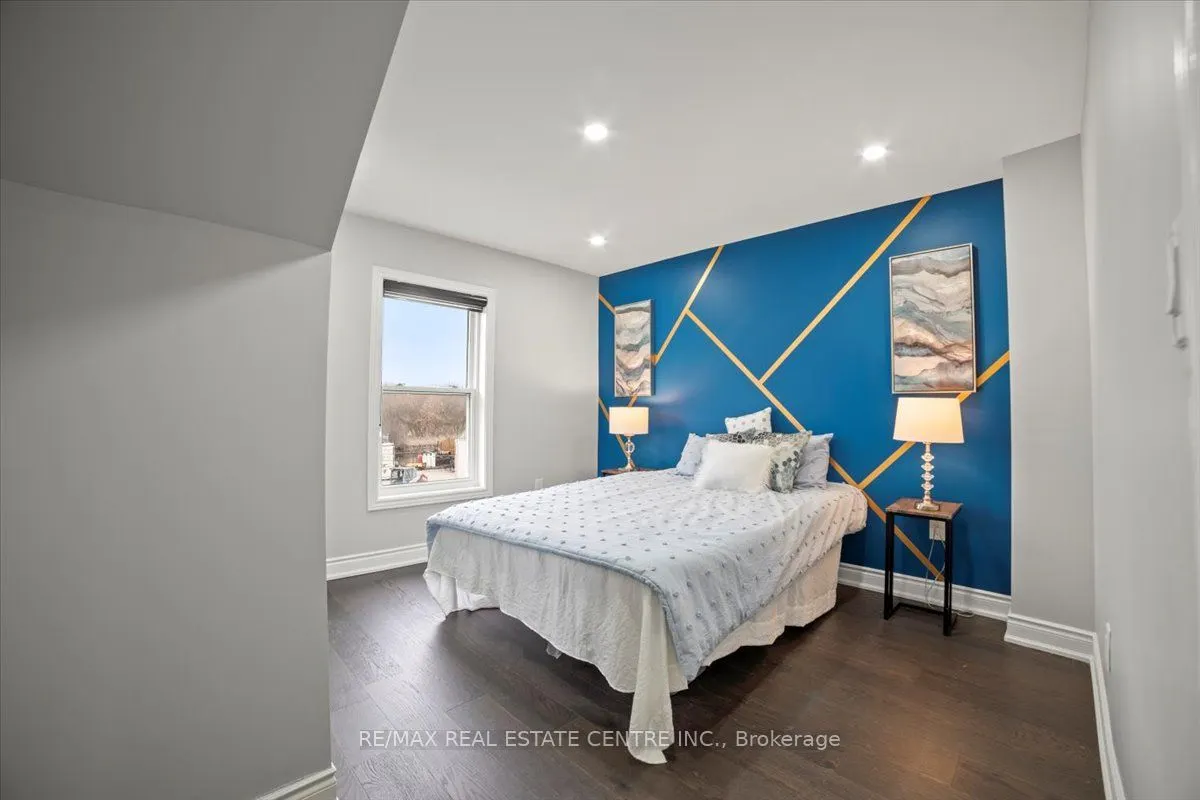 401 Fountain Street S