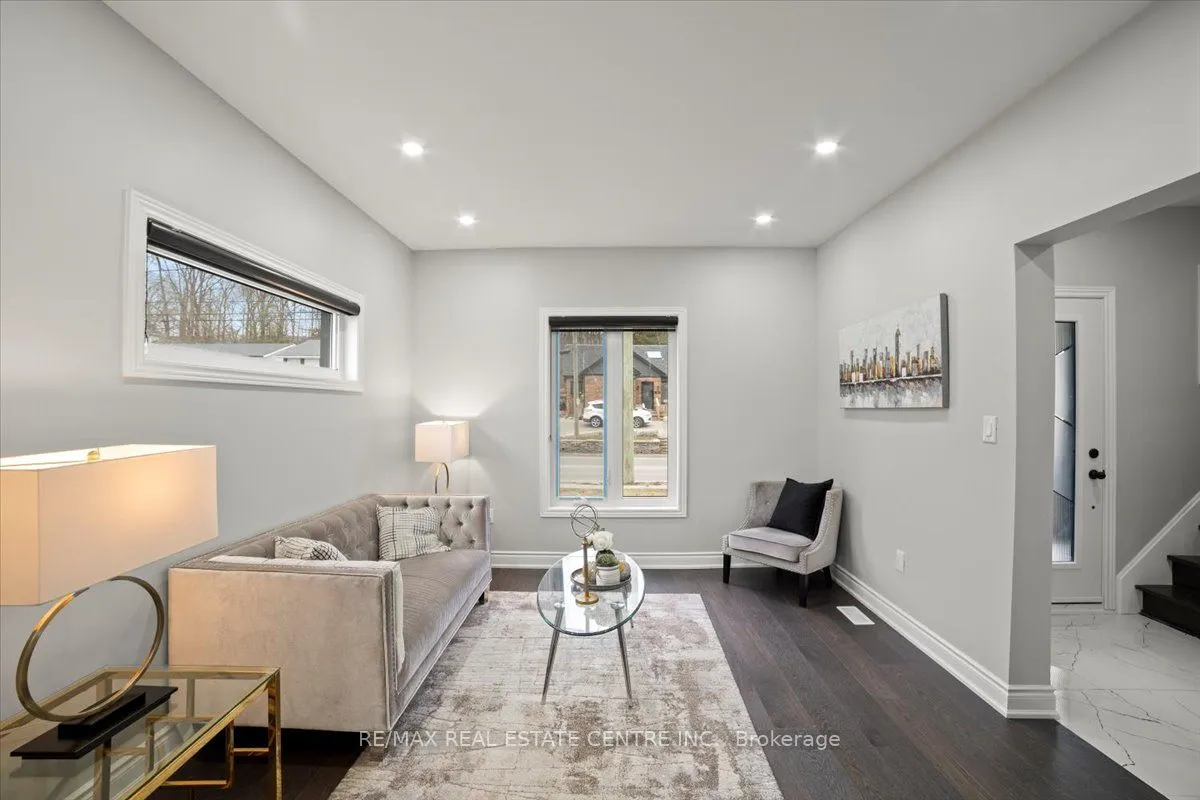 401 Fountain Street S