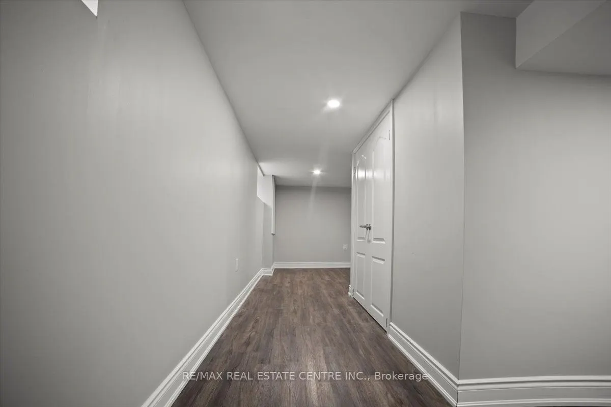 401 Fountain Street S