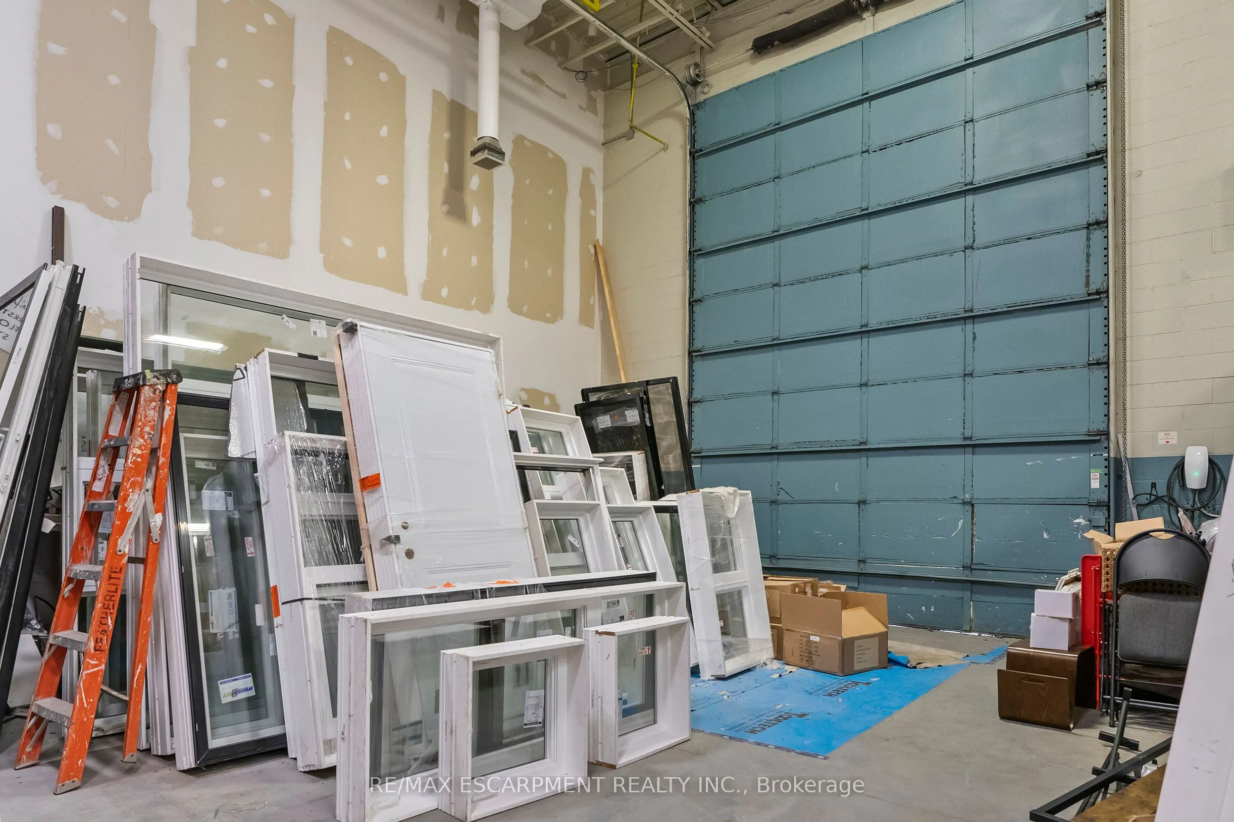 47 MORTON Avenue E, #3