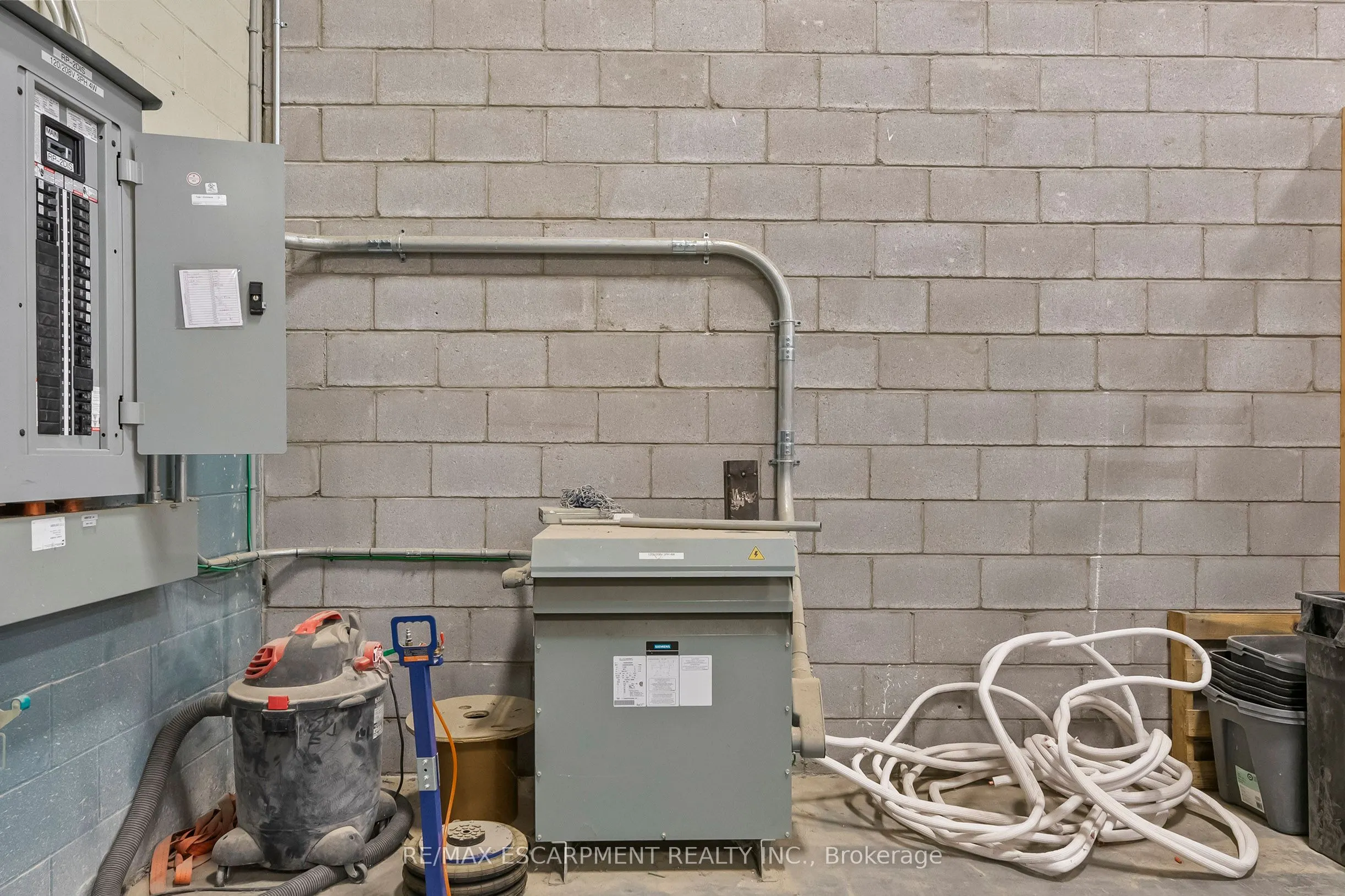 47 MORTON Avenue E, #3