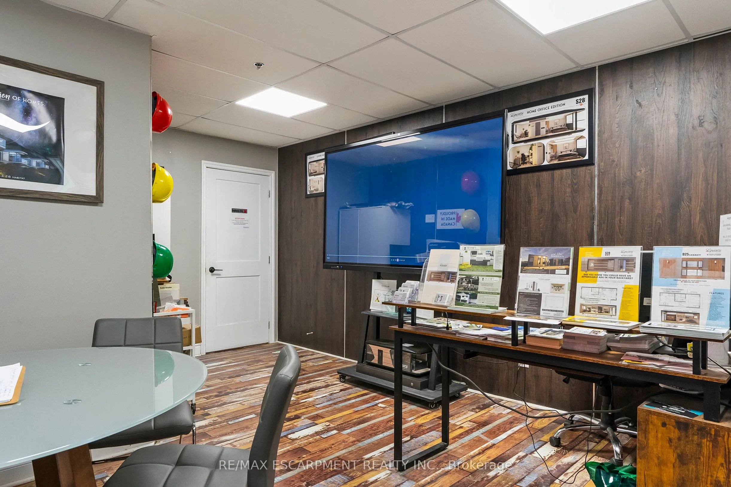 47 MORTON Avenue E, #3