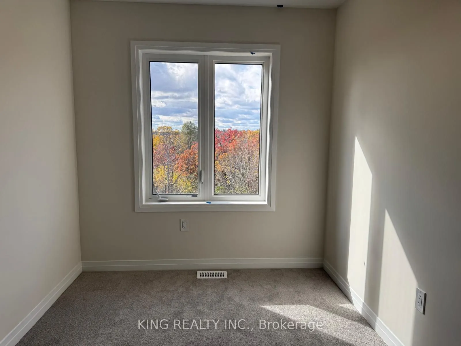 660 Colborne Street W, #38