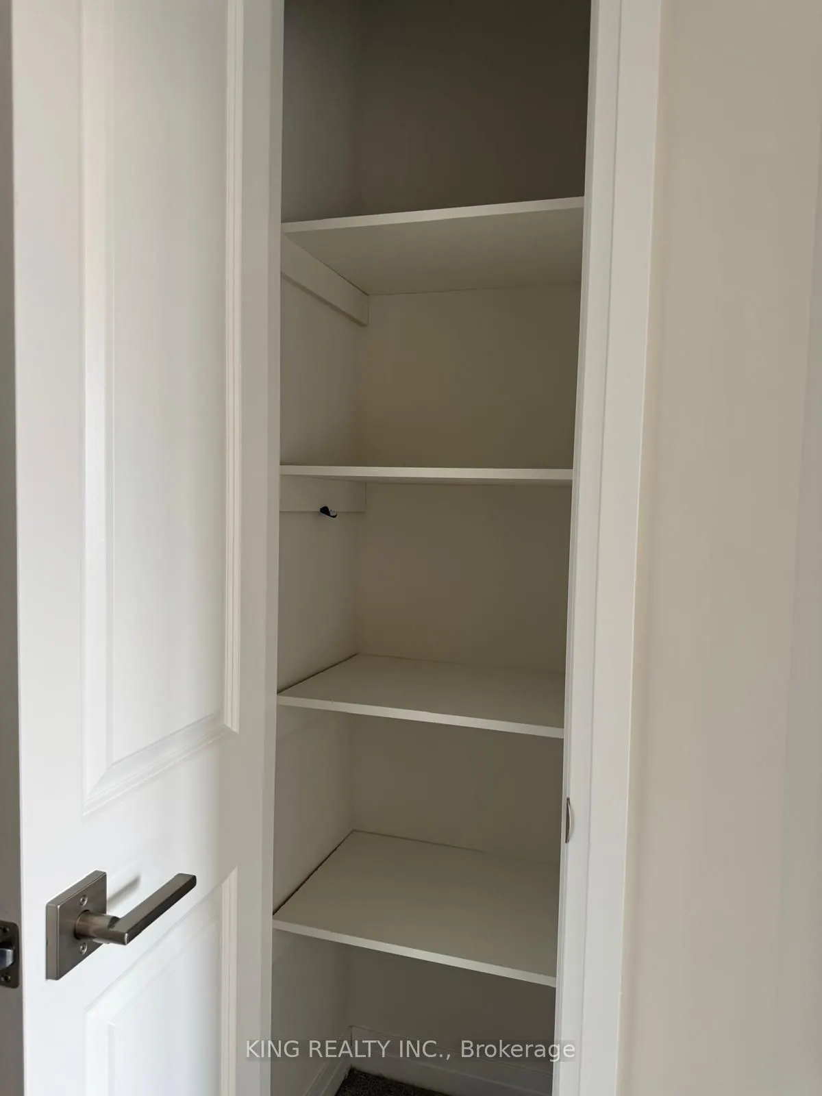 660 Colborne Street W, #38